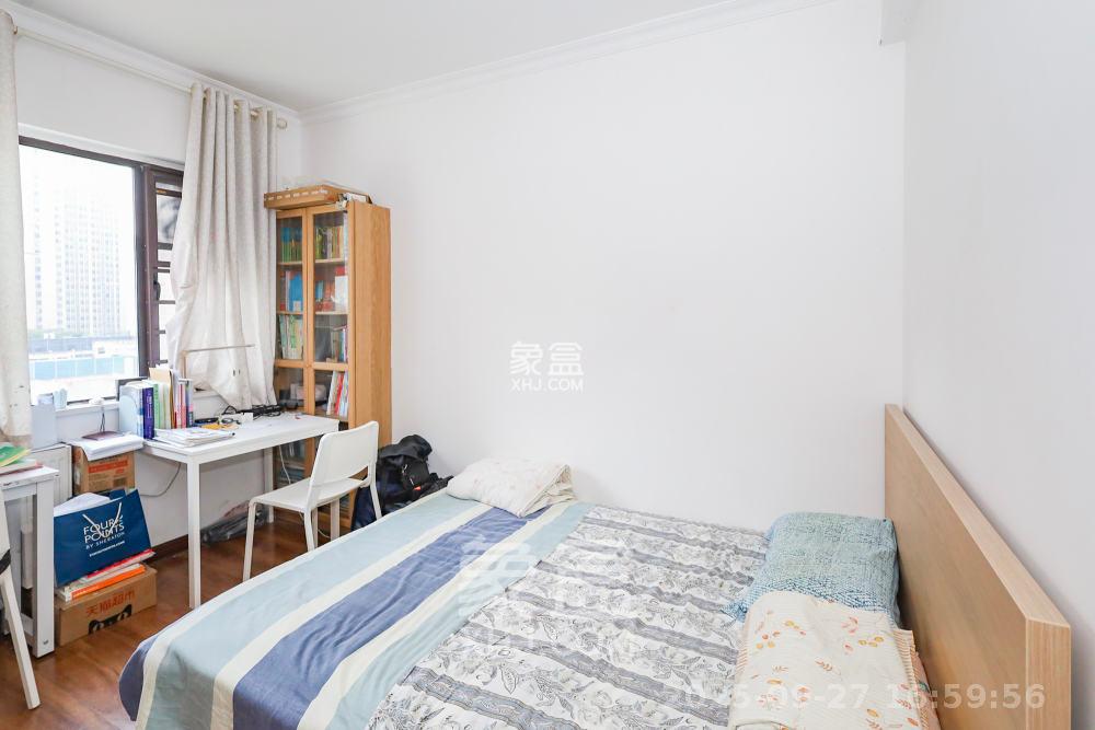 钰龙天下二期(钰龙佳园) 3室2厅2卫 3200.0元/月 钰龙天下二期(钰龙佳园) 3室2厅2卫 3200.0元/月室内图