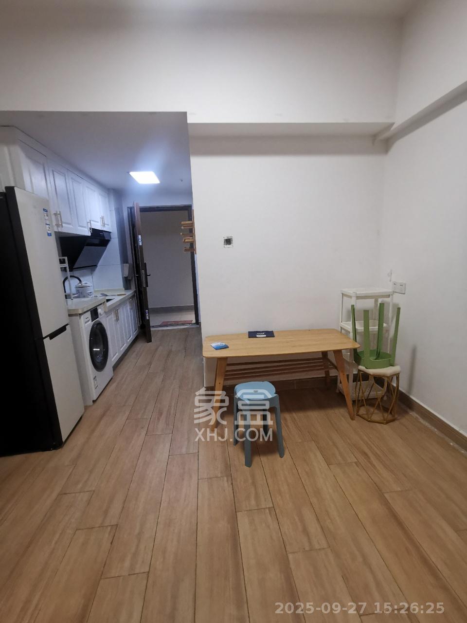 长房东旭国际  1室1厅1卫    1200.0元/月室内图