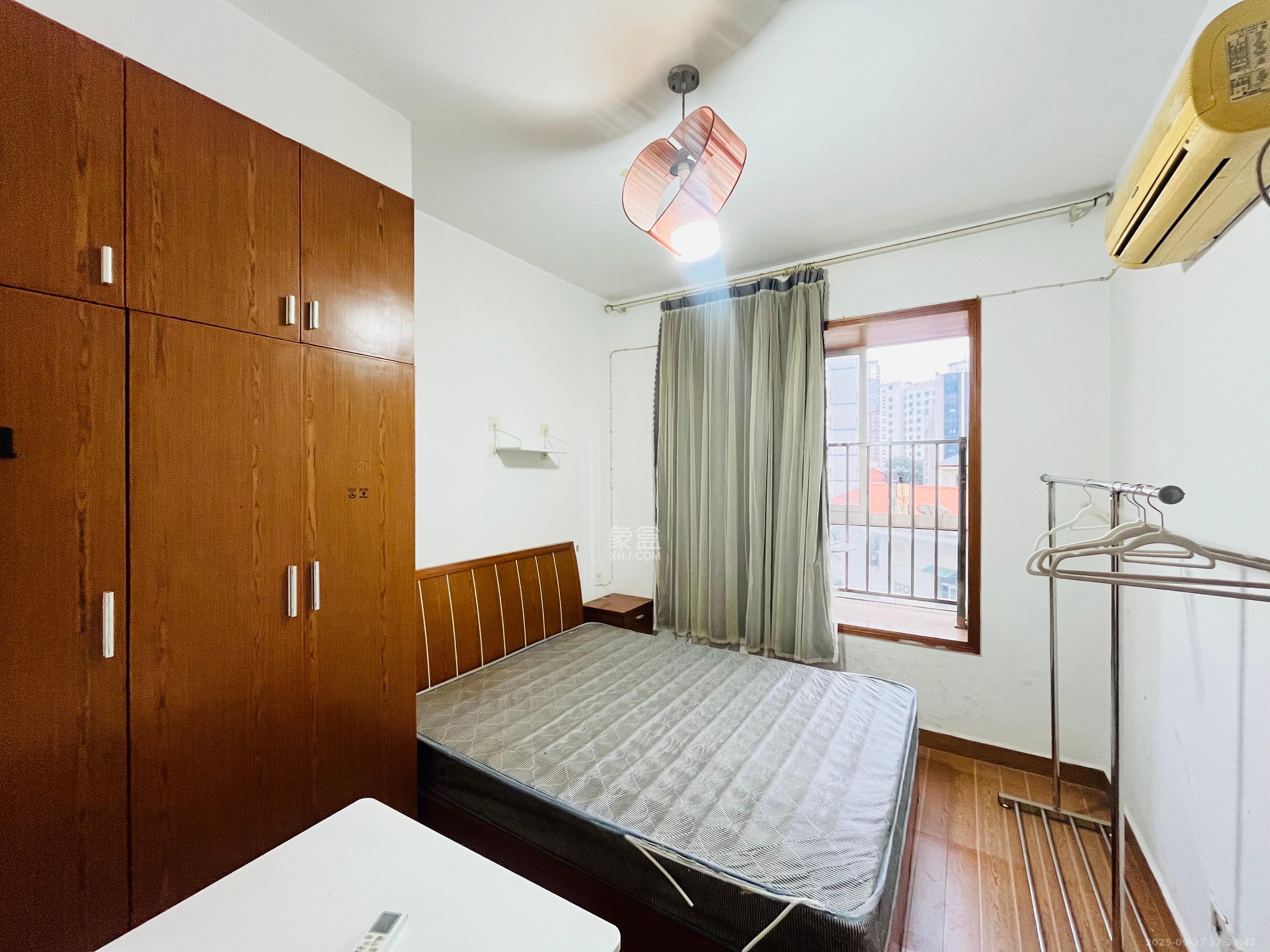 白沙晶城  1室1厅1卫    2000.0元/月室内图