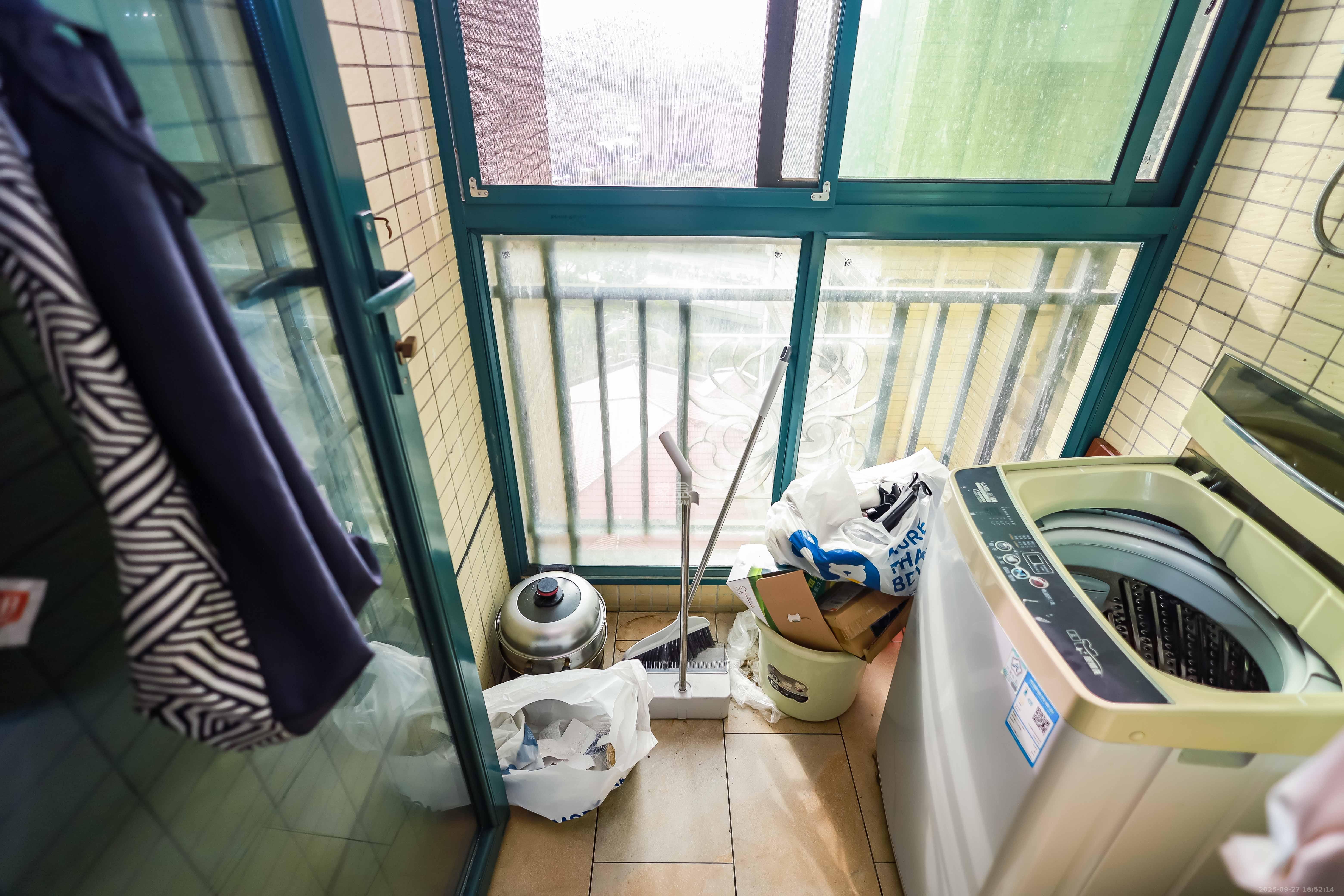 恒大华府 2室2厅1卫 120.0万 恒大华府 2室2厅1卫 120.0万阳台