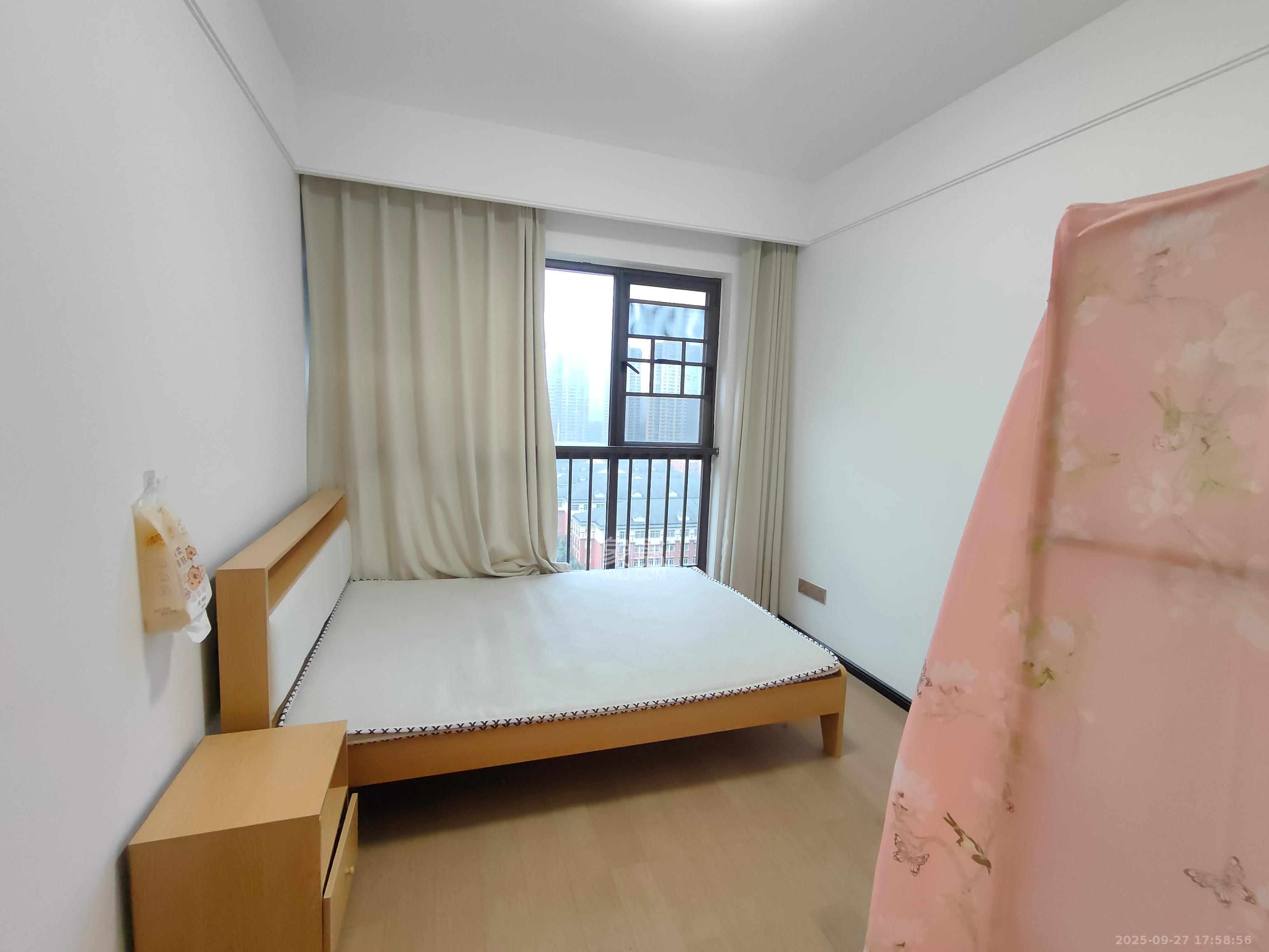 润和美郡(润和紫郡五期) 4室2厅2卫 2500.0元/月 润和美郡(润和紫郡五期) 4室2厅2卫 2500.0元/月室内图