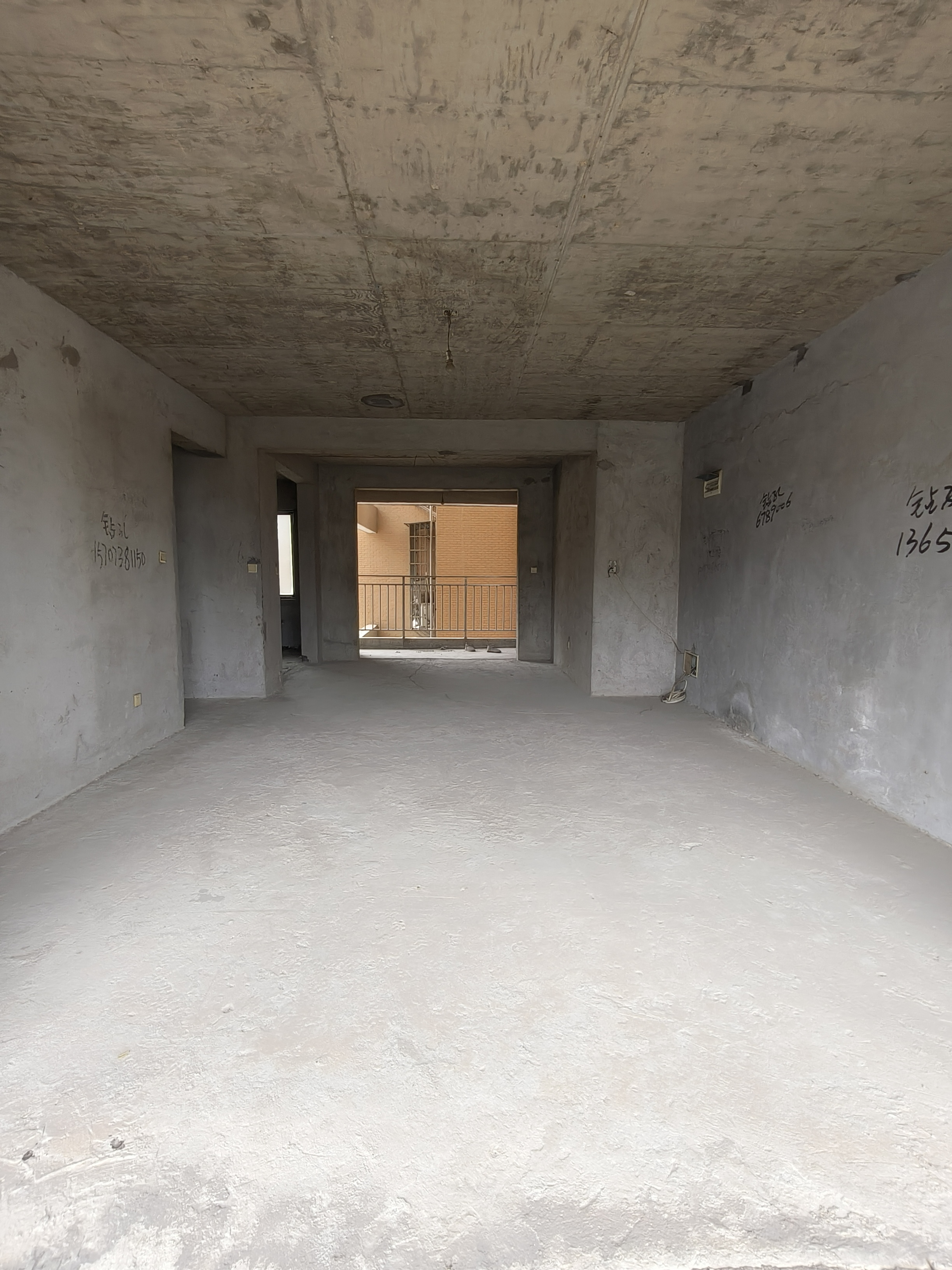 株山国际世家 3室0厅0卫 55.0万 株山国际世家 3室0厅0卫 55.0万客厅