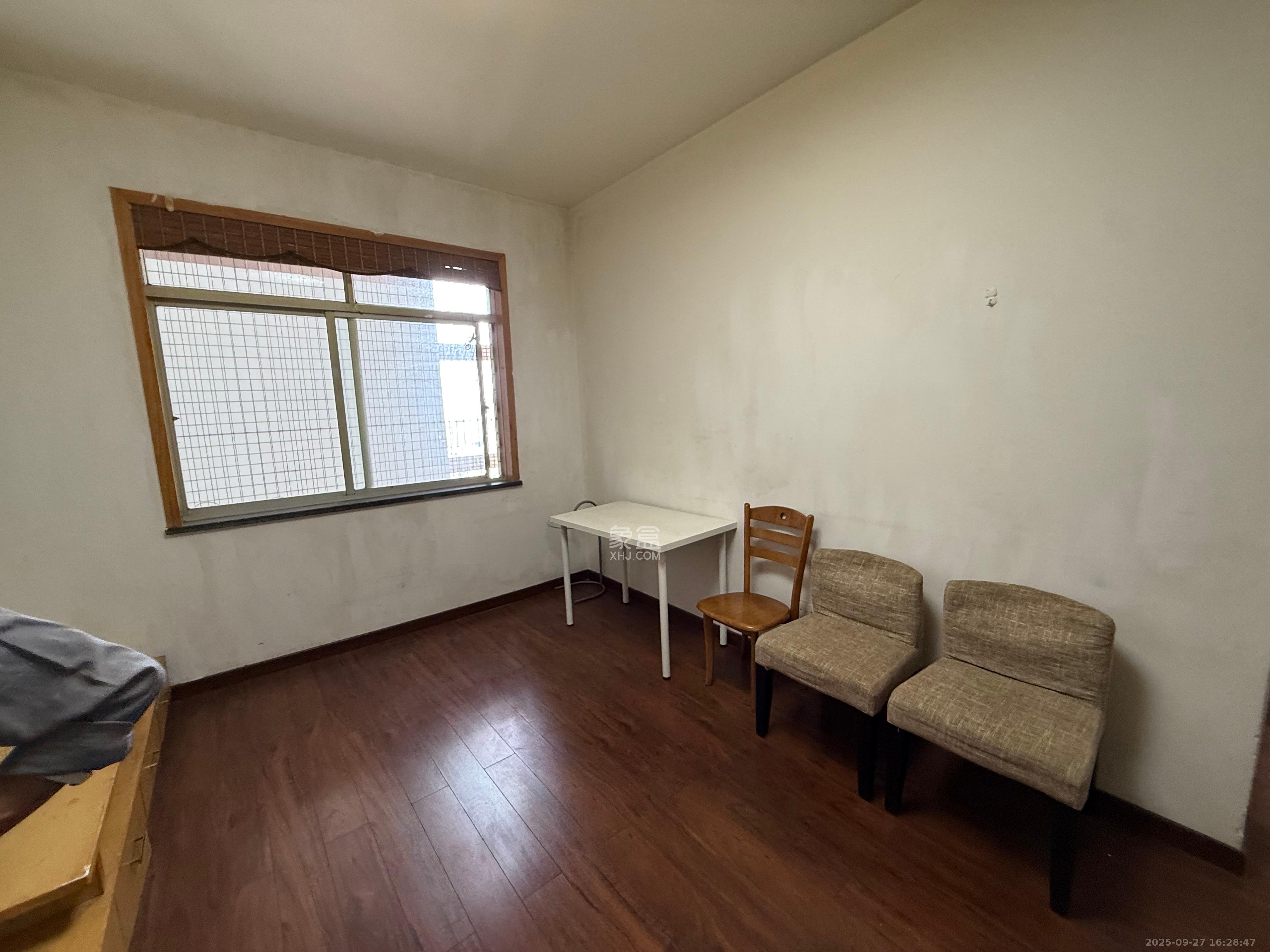 东方新世界 2室2厅1卫 1900.0元/月 东方新世界 2室2厅1卫 1900.0元/月室内图