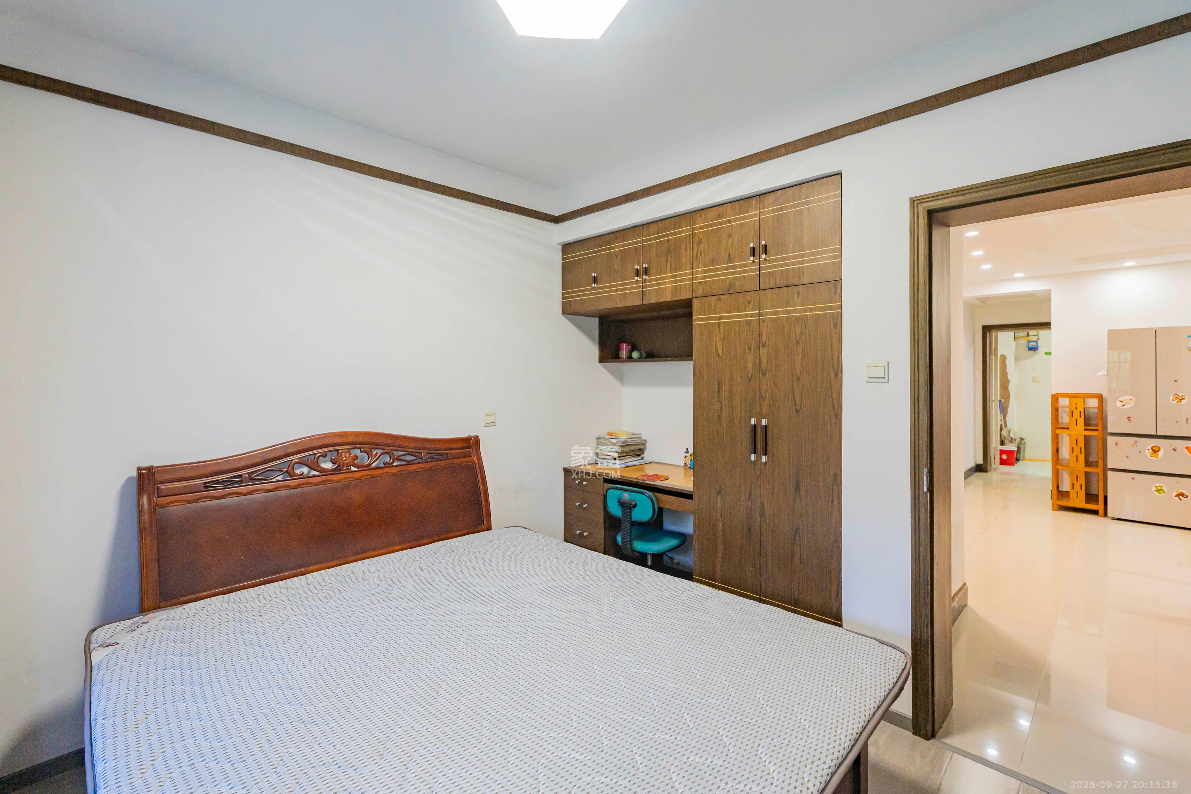 四方小区 2室2厅1卫 50.0万 四方小区 2室2厅1卫 50.0万卧室