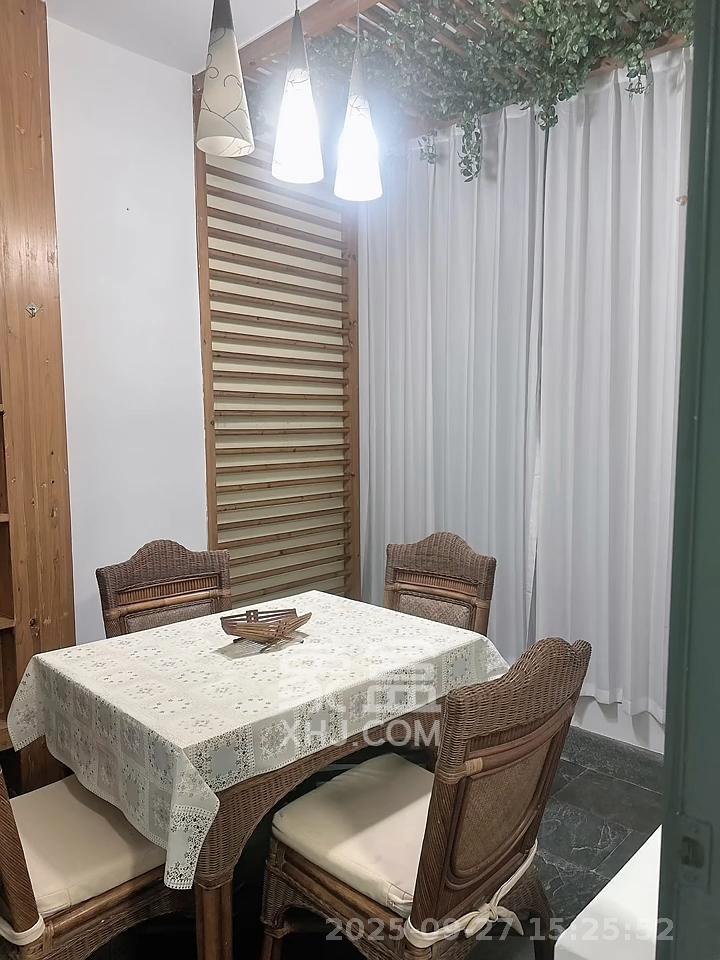 亚华香舍花都 3室2厅2卫 3800.0元/月 亚华香舍花都 3室2厅2卫 3800.0元/月室内图