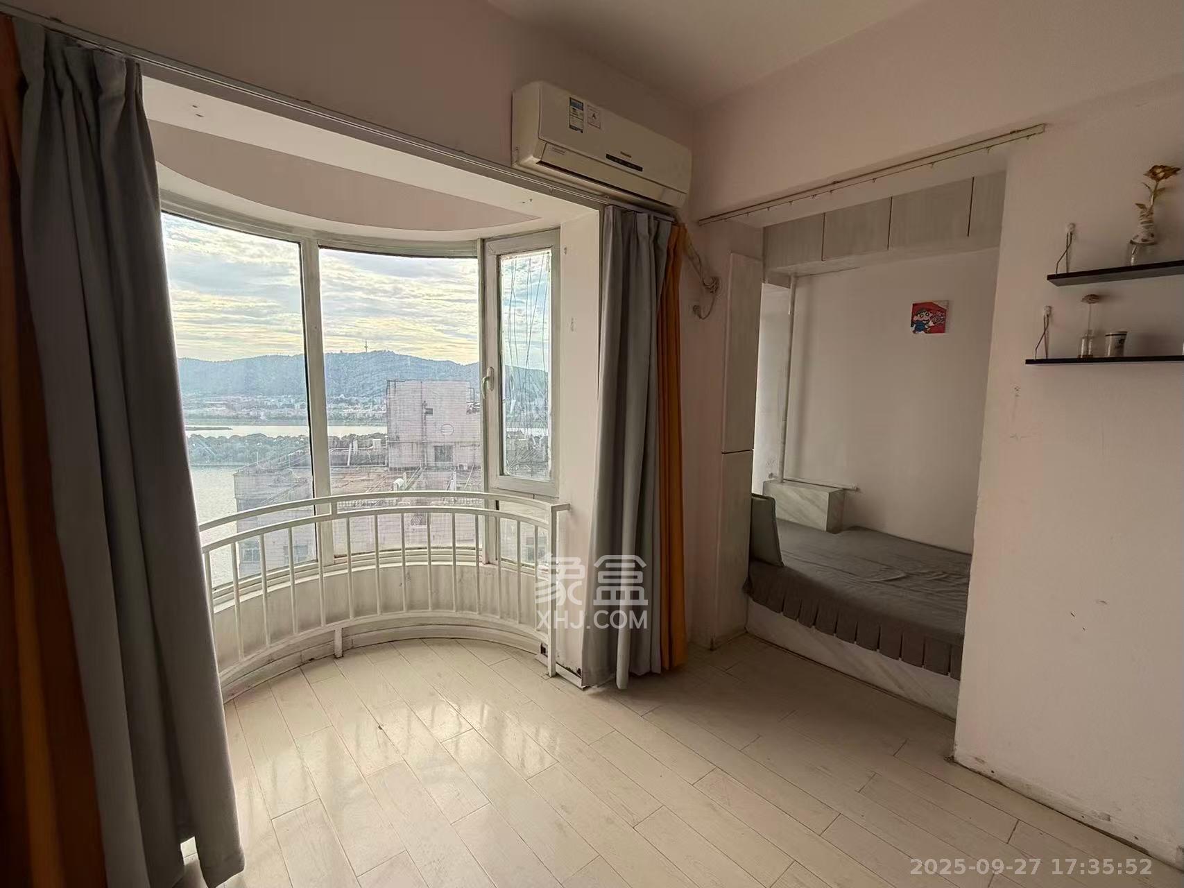 汀兰雅苑 1室1厅1卫 1800.0元/月 汀兰雅苑 1室1厅1卫 1800.0元/月室内图