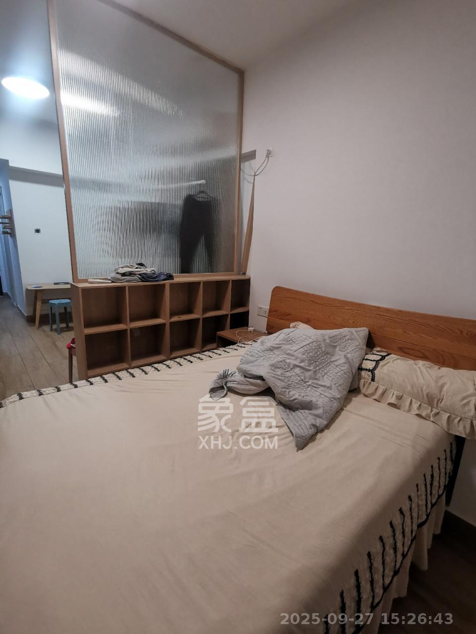 长房东旭国际  1室1厅1卫    1200.0元/月室内图