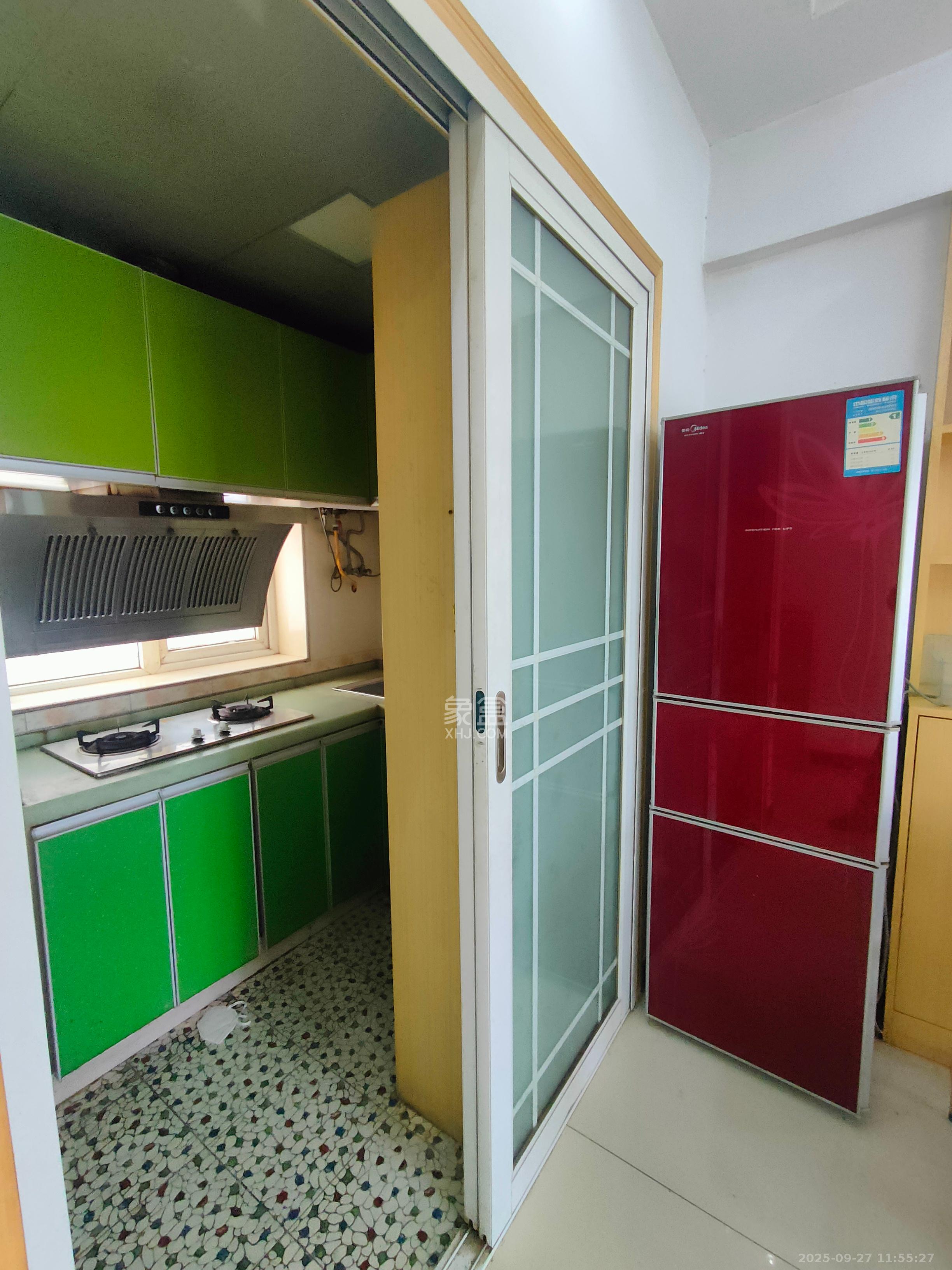 未来城科学家园 2室1厅1卫 2400.0元/月 未来城科学家园 2室1厅1卫 2400.0元/月室内图