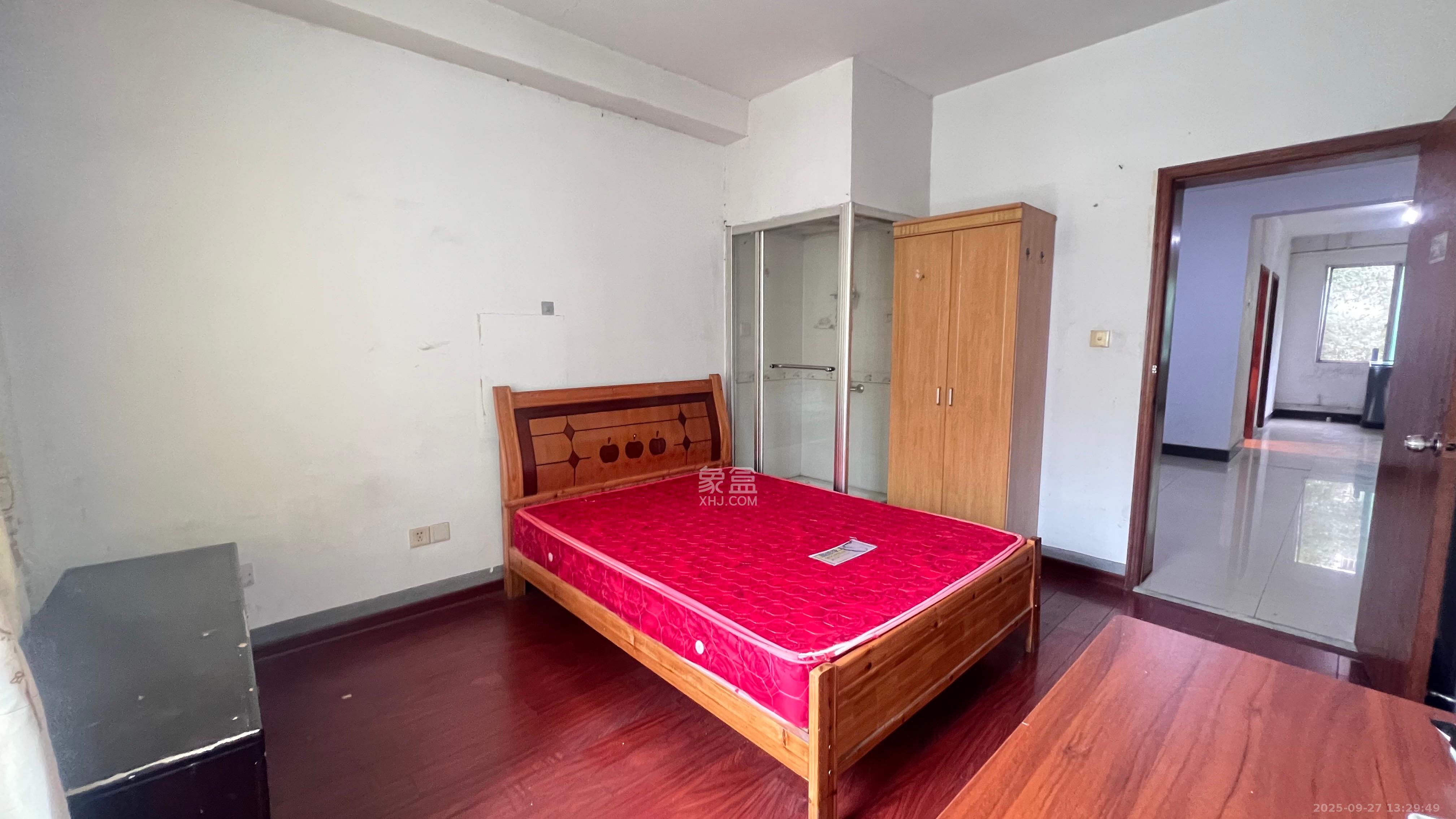 中南汽车世界 2室1厅1卫 1000.0元/月 中南汽车世界 2室1厅1卫 1000.0元/月室内图