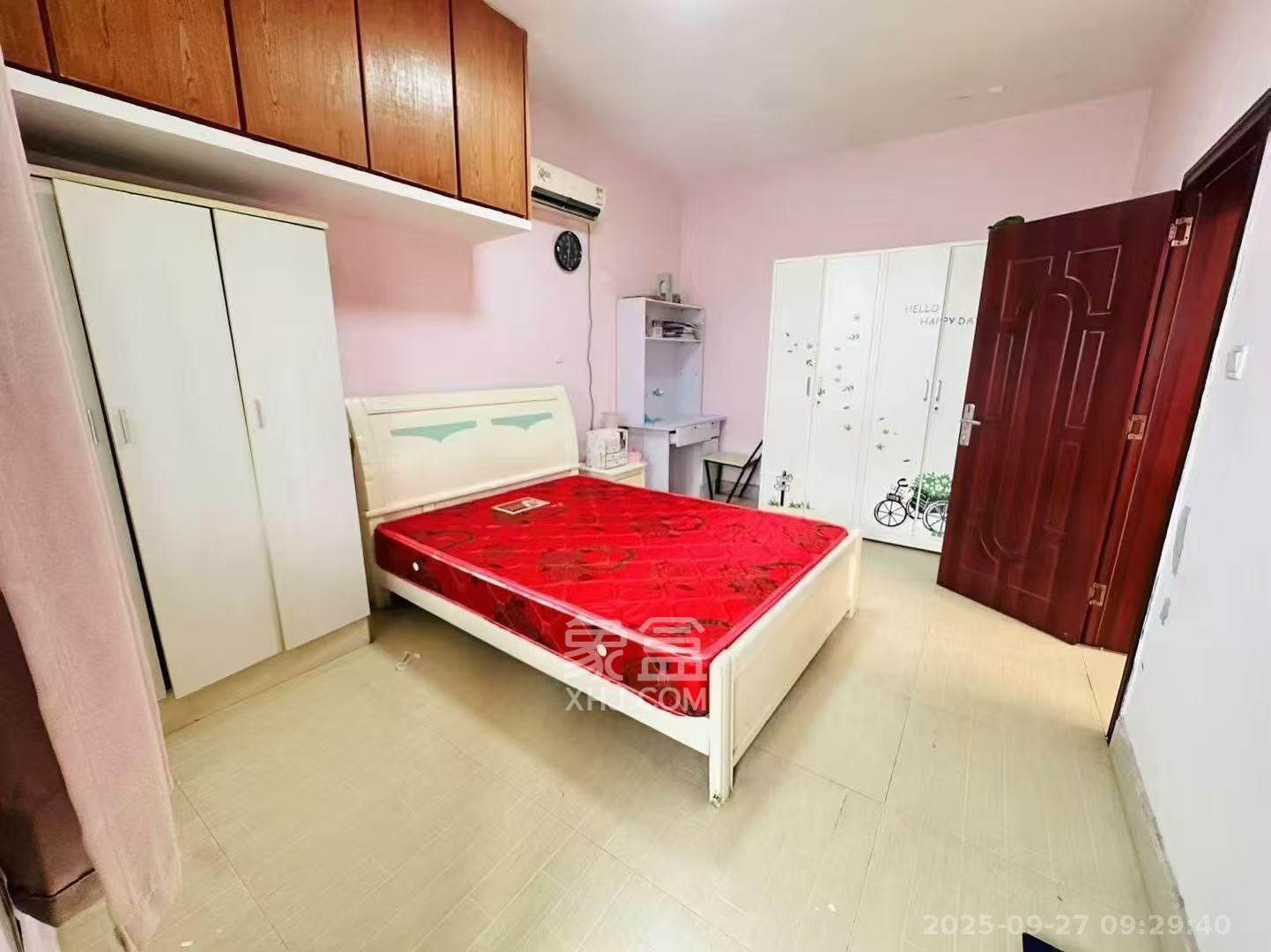 上碧湘街散盘 1室1厅1卫 1100.0元/月 上碧湘街散盘 1室1厅1卫 1100.0元/月室内图