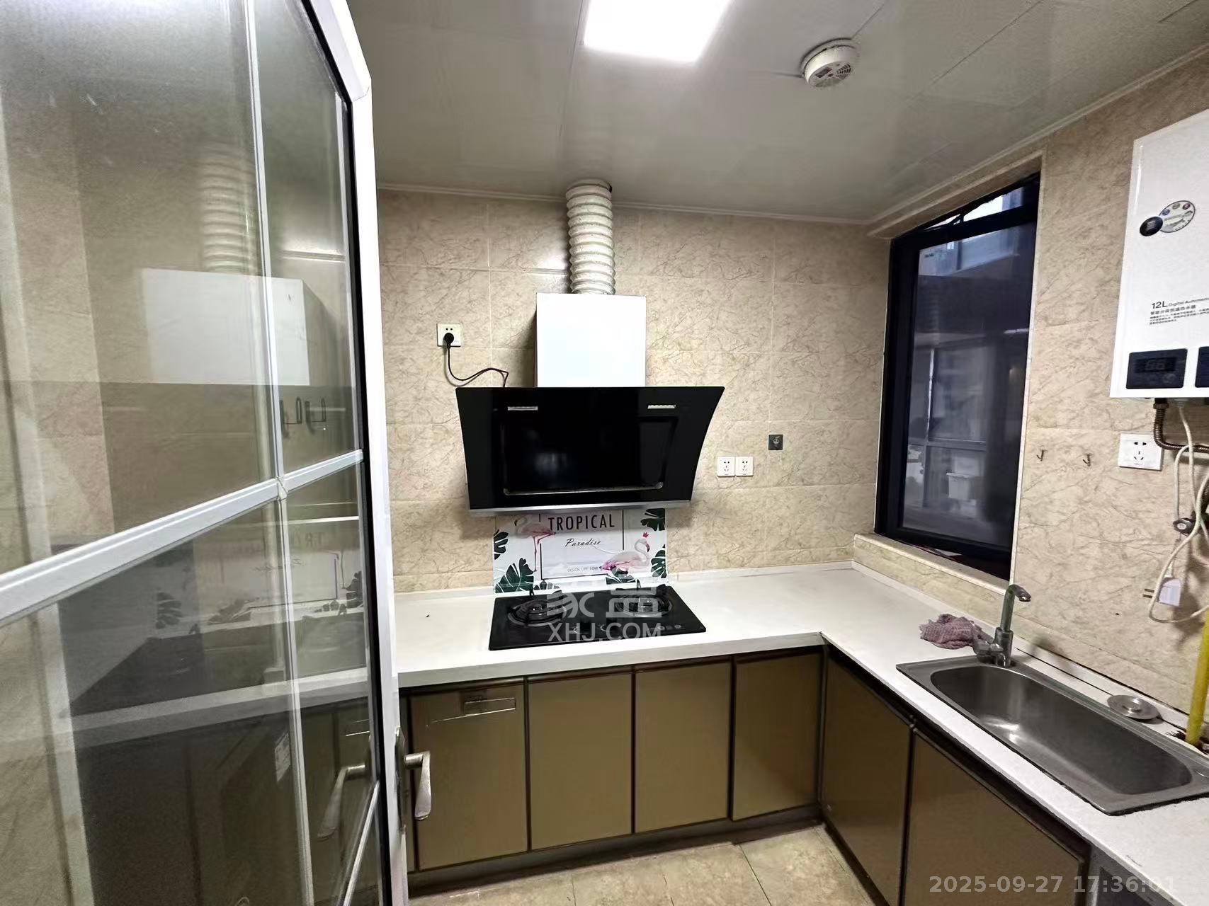 荣悦台  3室2厅2卫    3300.0元/月室内图