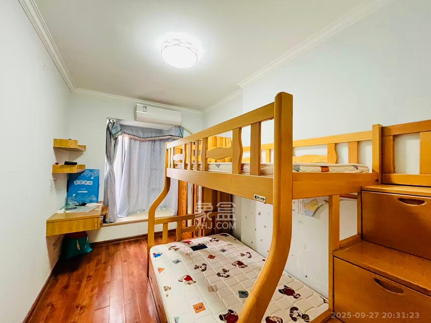 鑫远御文台一期 3室2厅1卫 2400.0元/月 鑫远御文台一期 3室2厅1卫 2400.0元/月室内图