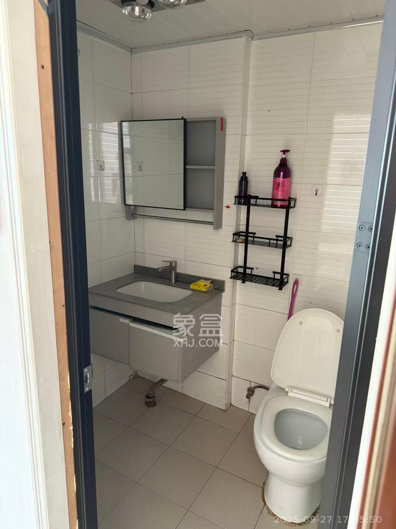 汀兰雅苑 1室1厅1卫 1800.0元/月 汀兰雅苑 1室1厅1卫 1800.0元/月室内图