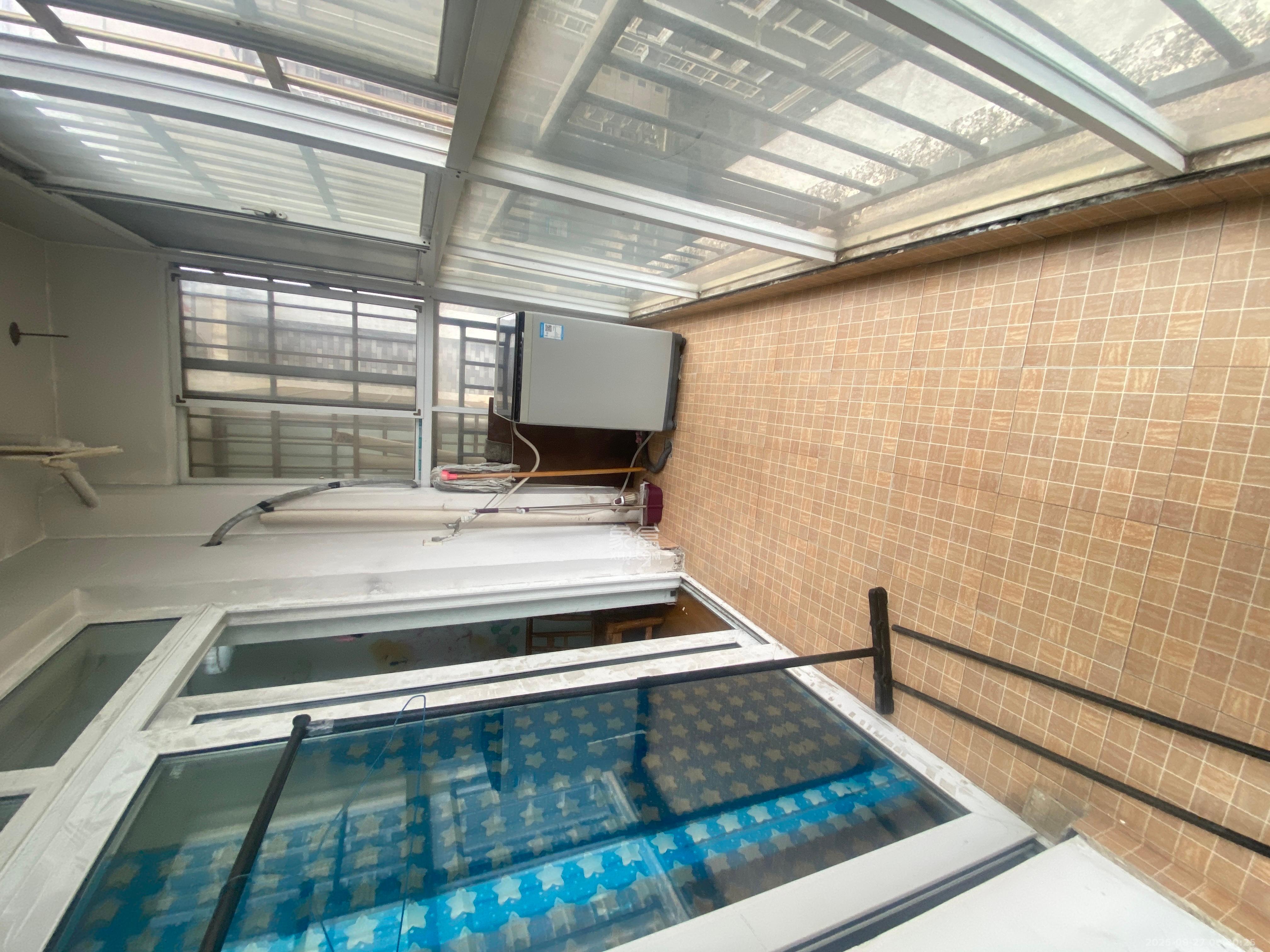 明天一城  2室2厅1卫    1400.0元/月室内图