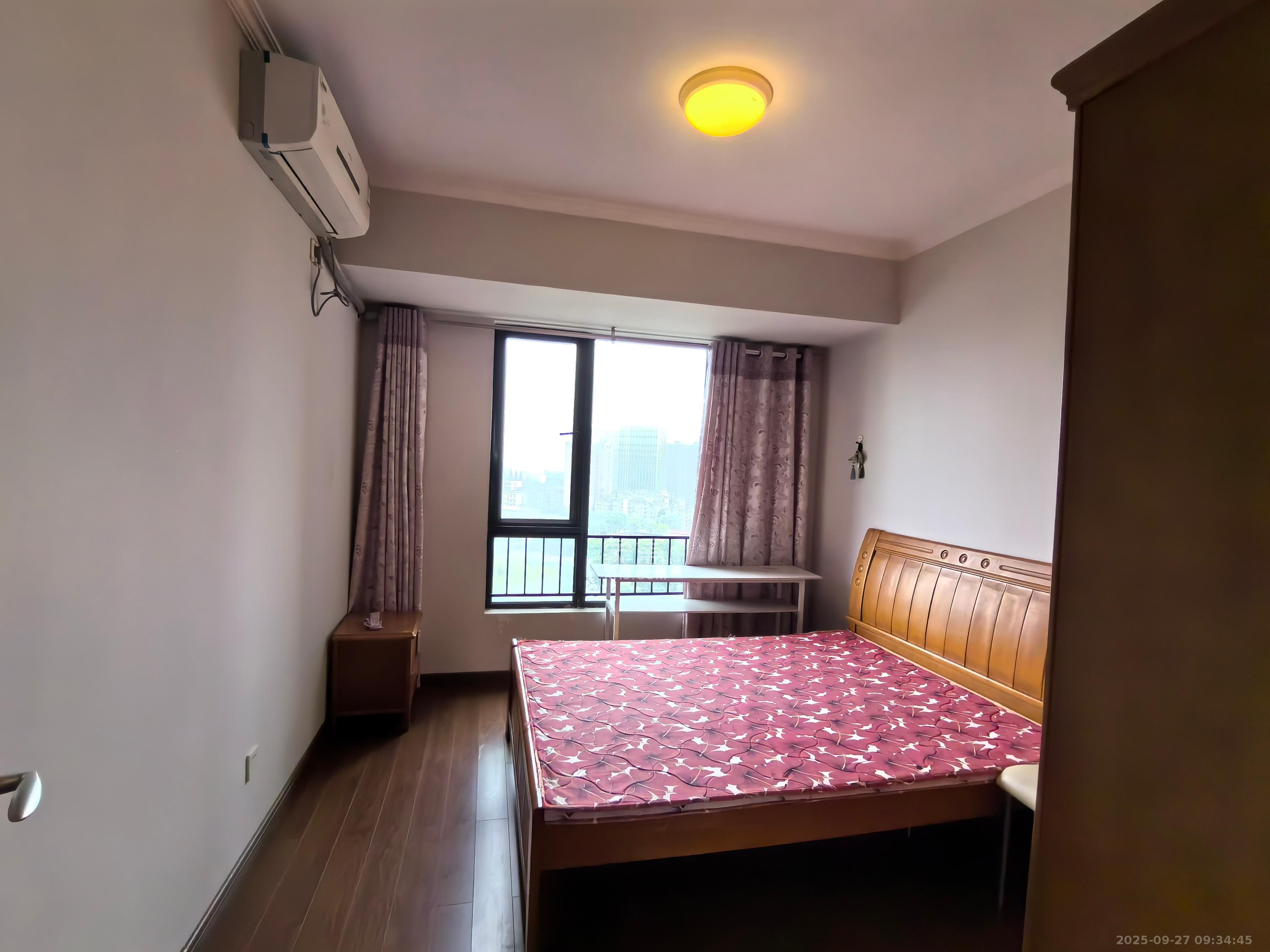 万科金域华府三四期 4室2厅2卫 2800.0元/月 万科金域华府三四期 4室2厅2卫 2800.0元/月室内图