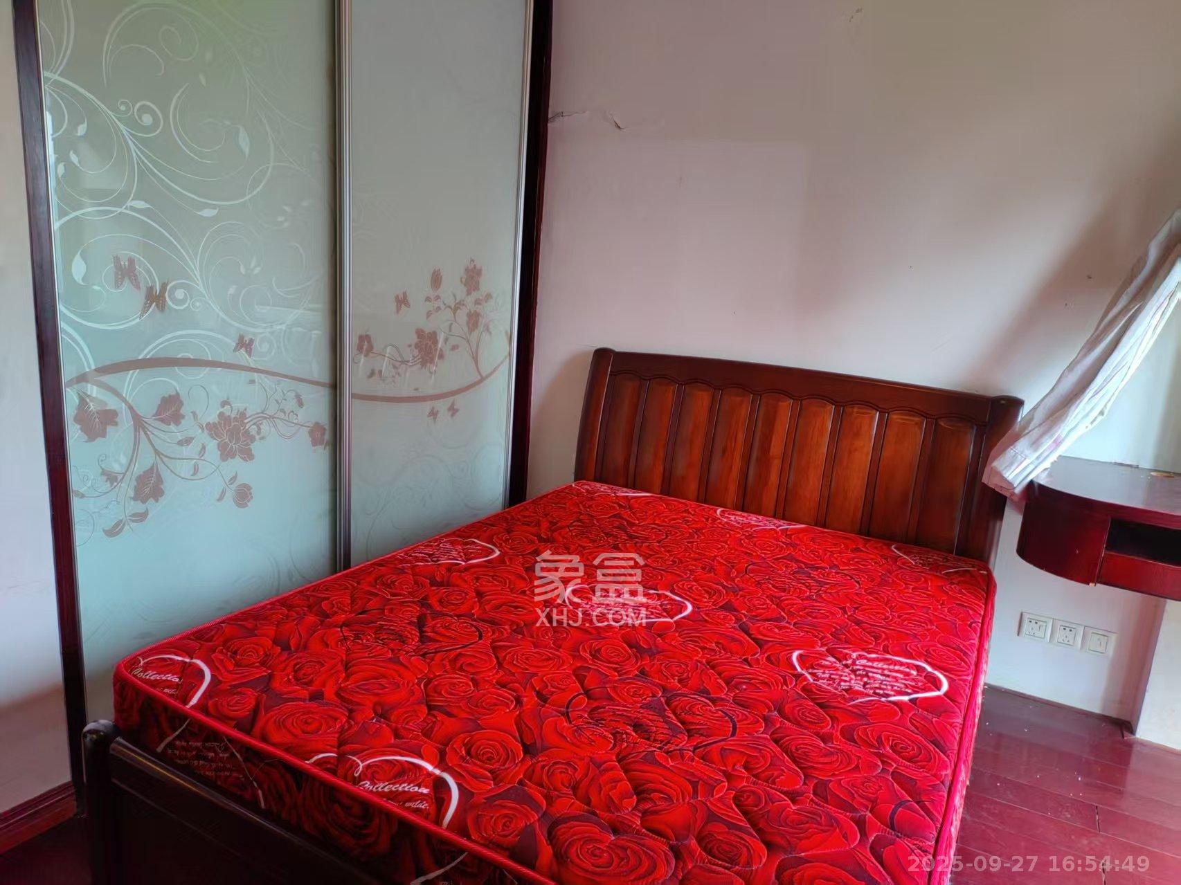 中信城市广场（中信新城一期）  2室2厅1卫    1800.0元/月室内图