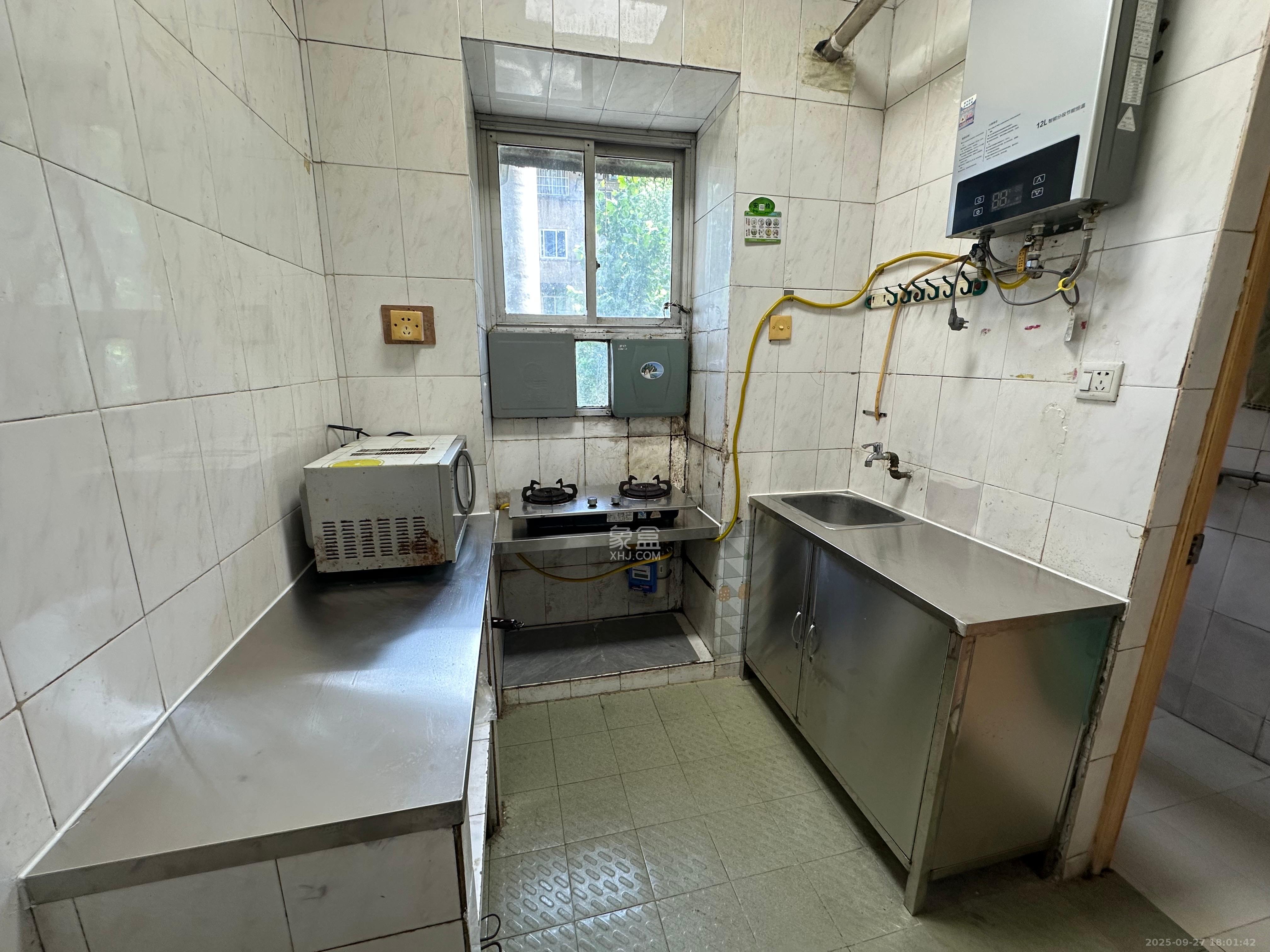 长监宿舍  2室1厅1卫    1300.0元/月室内图