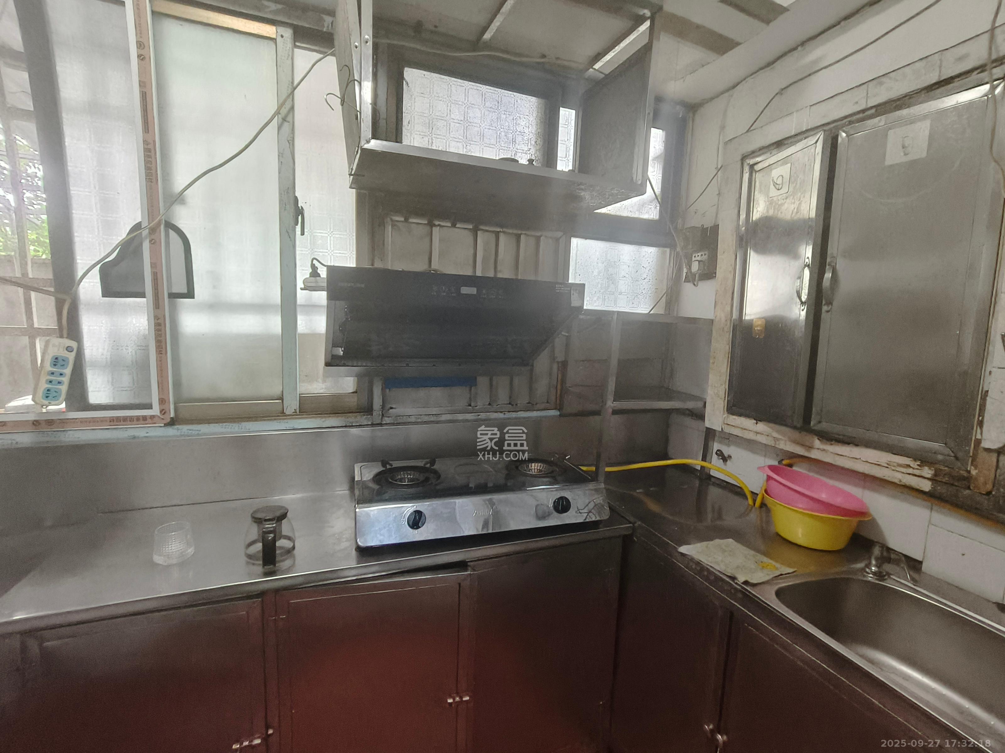 一步两搭桥 1室1厅1卫 1500.0元/月 一步两搭桥 1室1厅1卫 1500.0元/月室内图