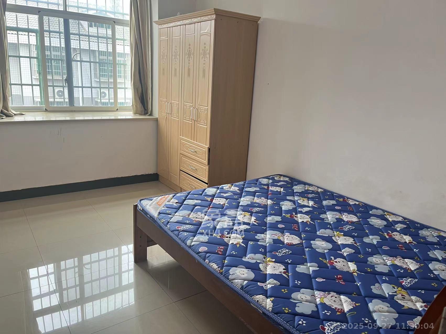 兴联母山小区 3室1厅1卫 1200.0元/月 兴联母山小区 3室1厅1卫 1200.0元/月室内图