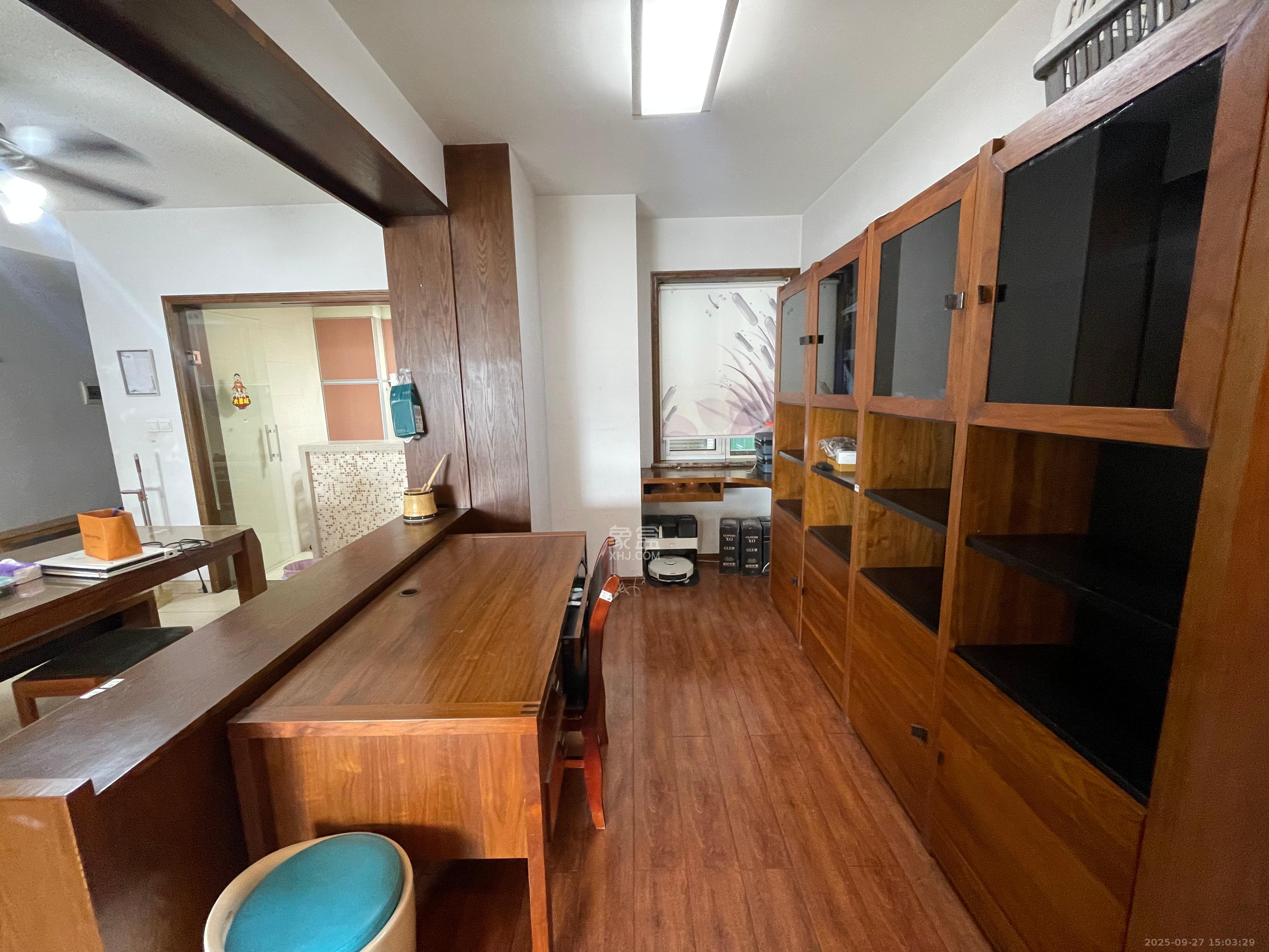 岳麓壹号  3室2厅2卫    4000.0元/月室内图