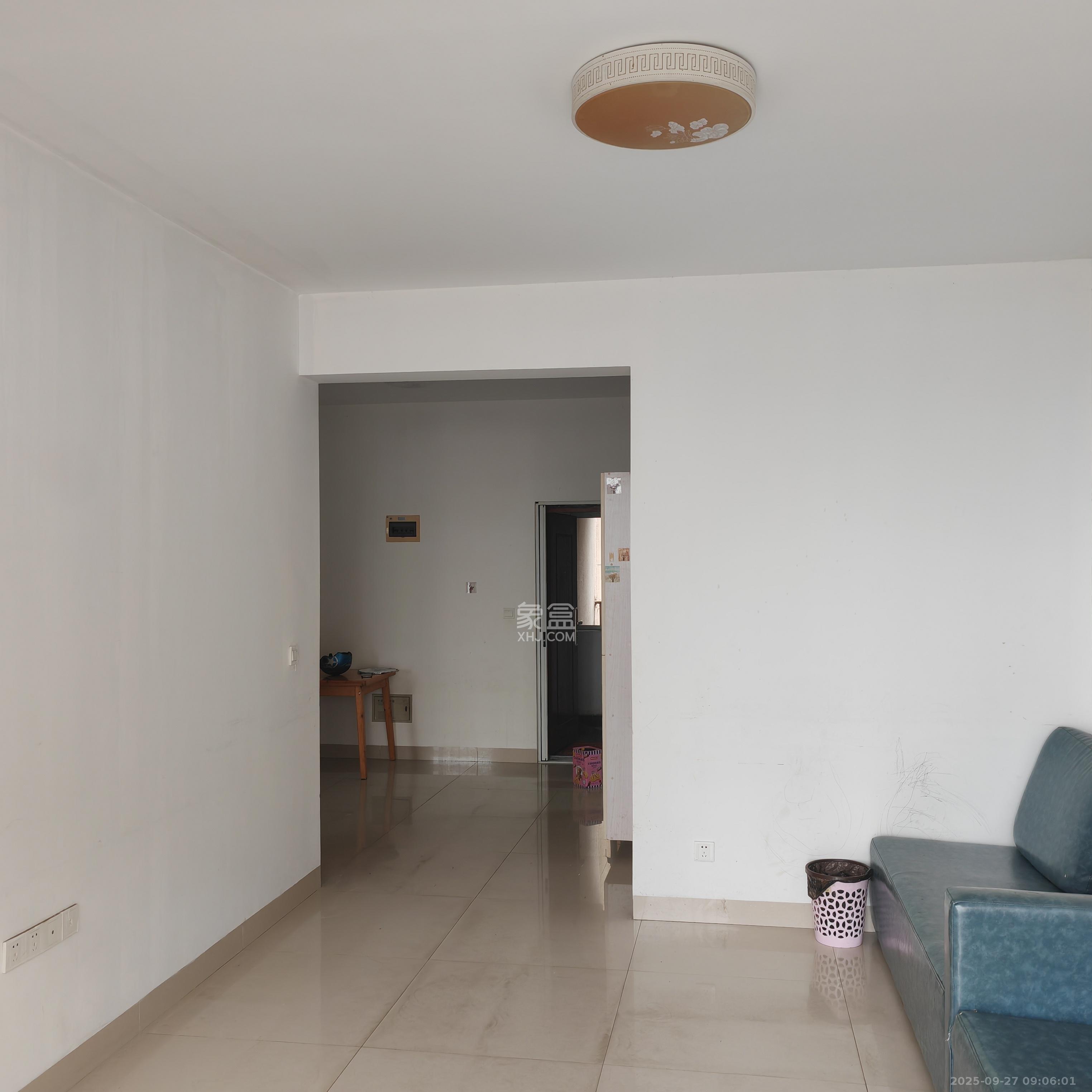 洋湖景园 2室1厅1卫 2300.0元/月 洋湖景园 2室1厅1卫 2300.0元/月室内图