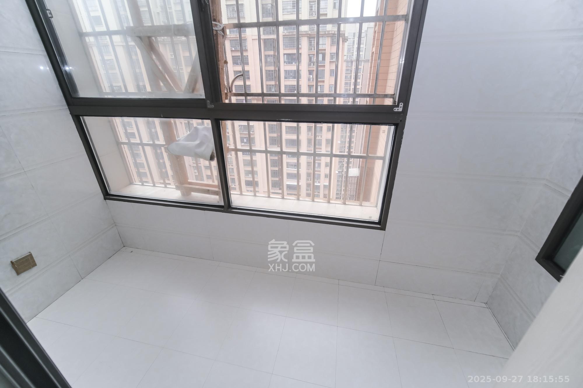 好望谷  3室2厅2卫    80.0万阳台