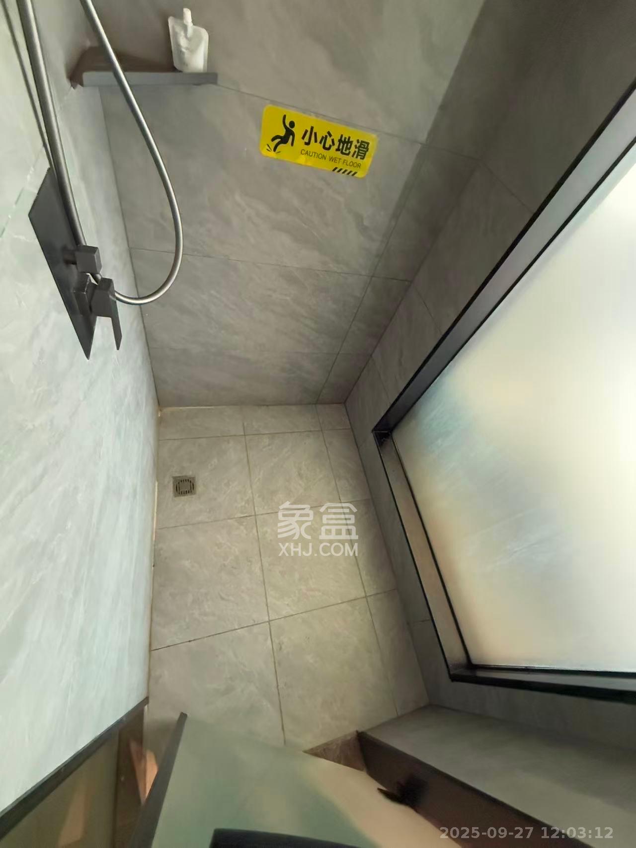 华润置地中心  1室1厅1卫   1900.00元/月室内图