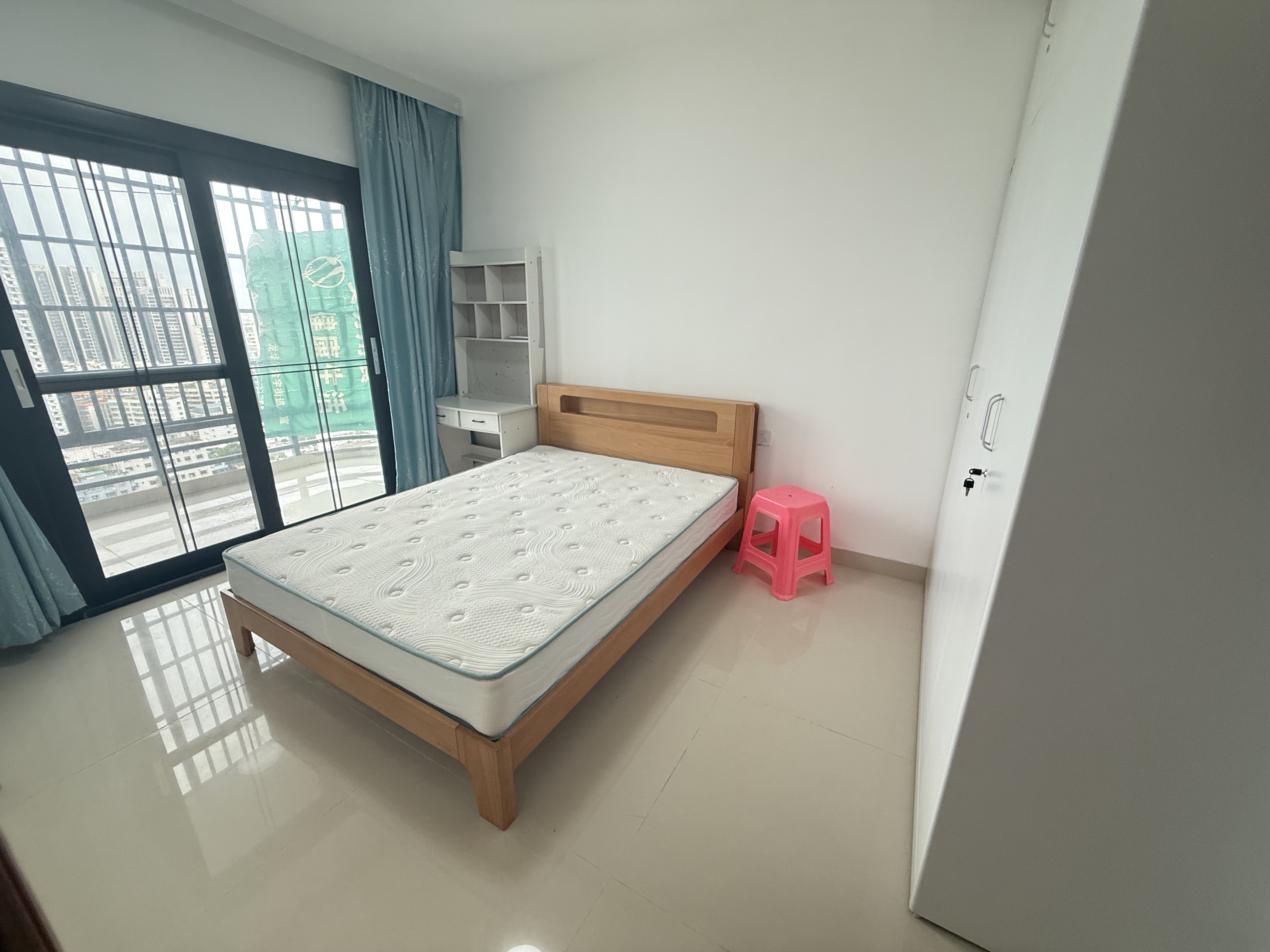 龙城新景  3室2厅1卫   3000.00元/月室内图