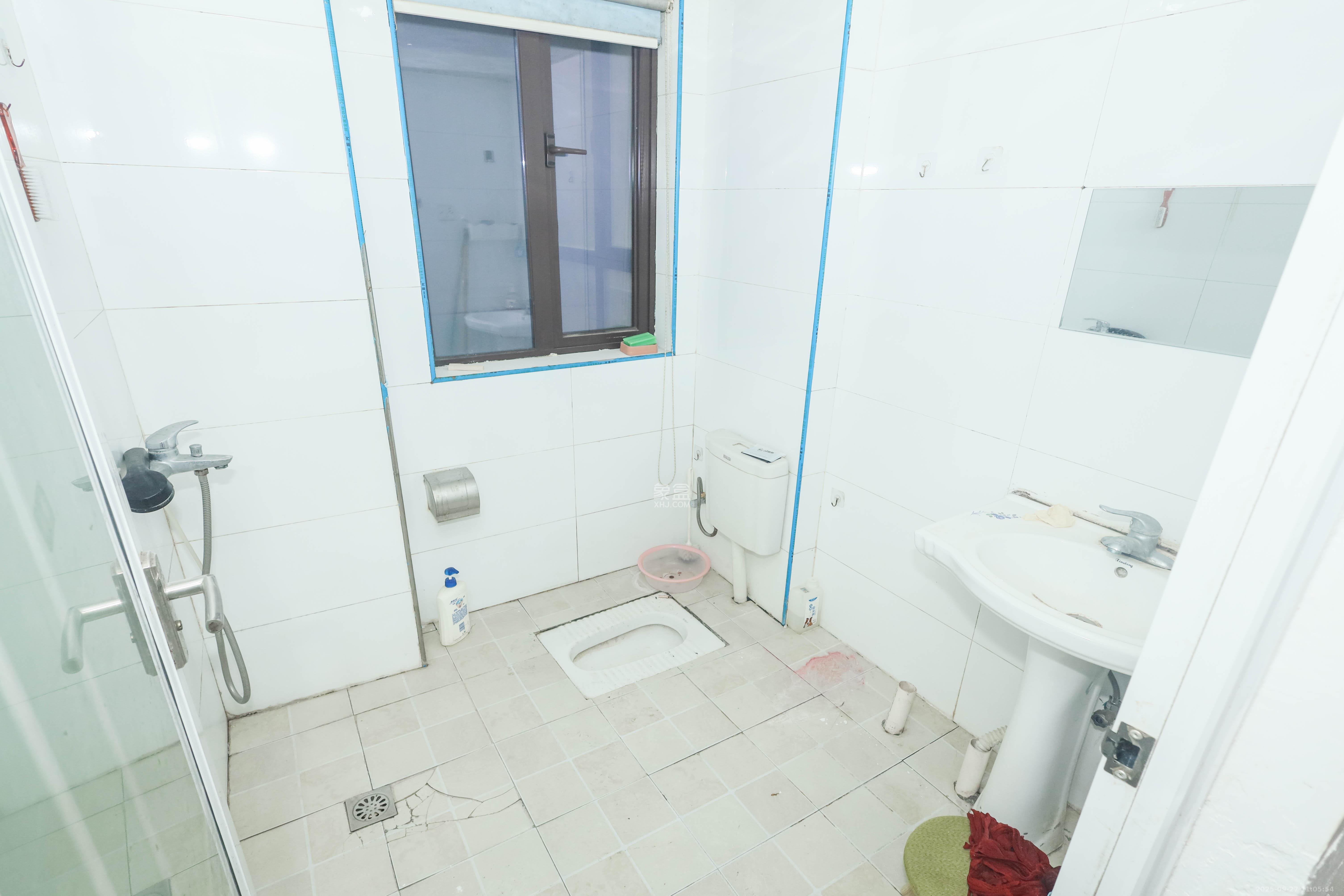 梅溪鑫苑名家 3室2厅1卫 68.0万 梅溪鑫苑名家 3室2厅1卫 68.0万卫生间