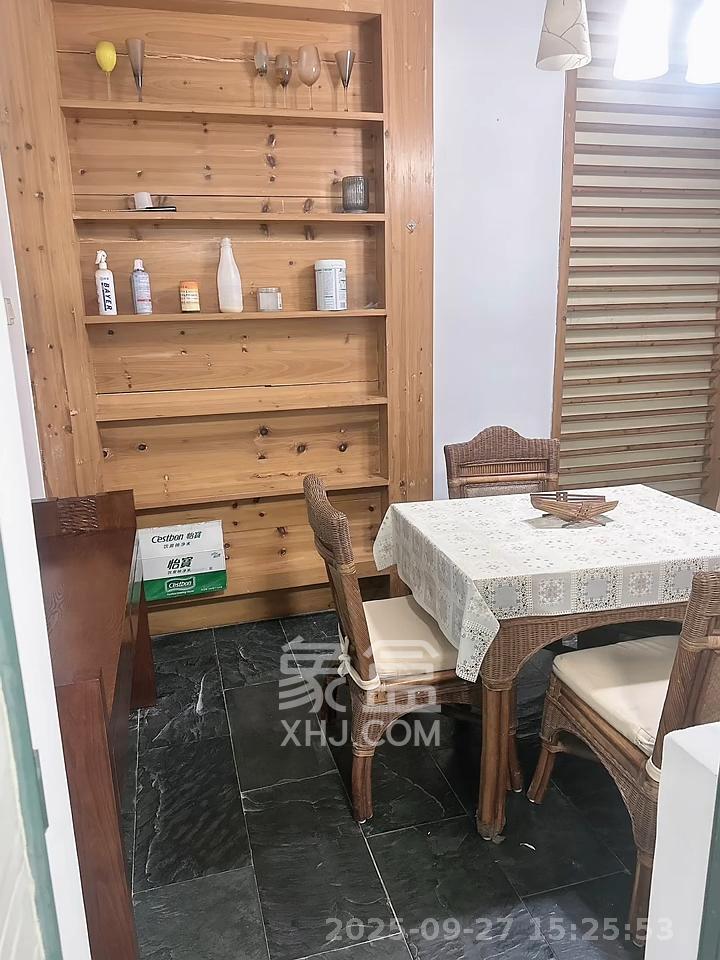 亚华香舍花都 3室2厅2卫 3800.0元/月 亚华香舍花都 3室2厅2卫 3800.0元/月室内图