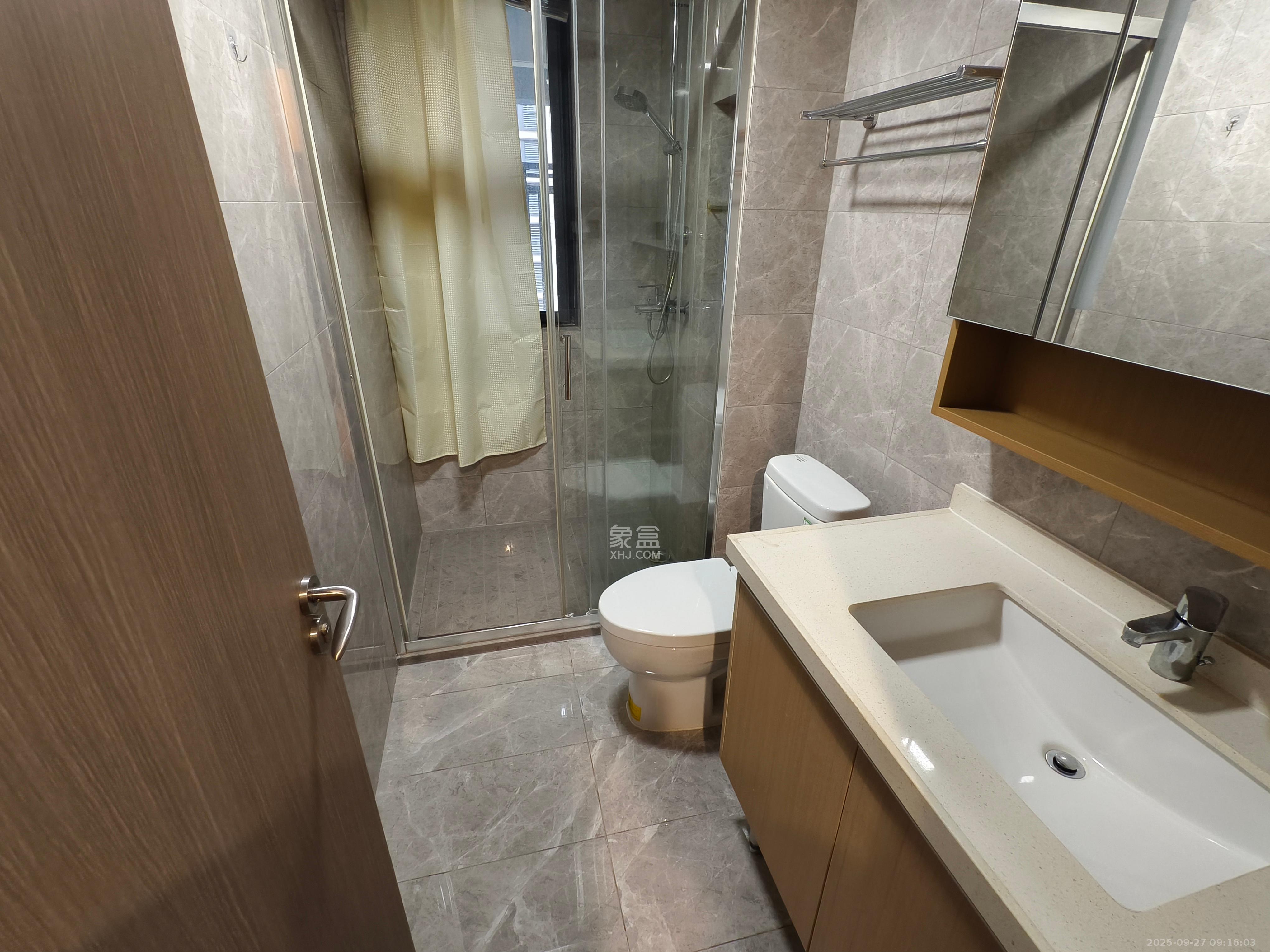 旭辉雨花郡  3室2厅2卫    4100.0元/月室内图