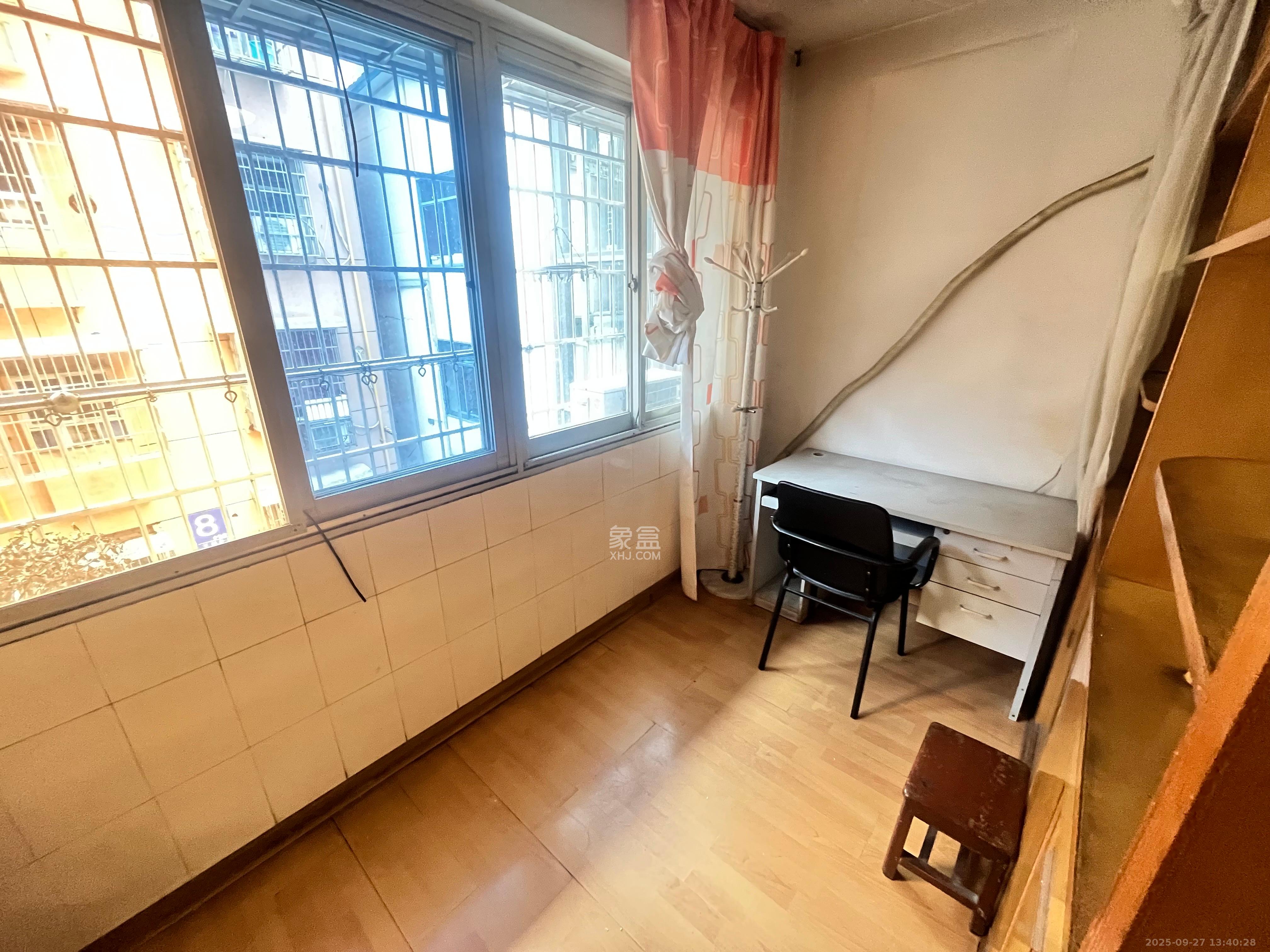 天剑社区（湖南省水利水电一公司宿舍）  2室2厅1卫    1900.0元/月室内图