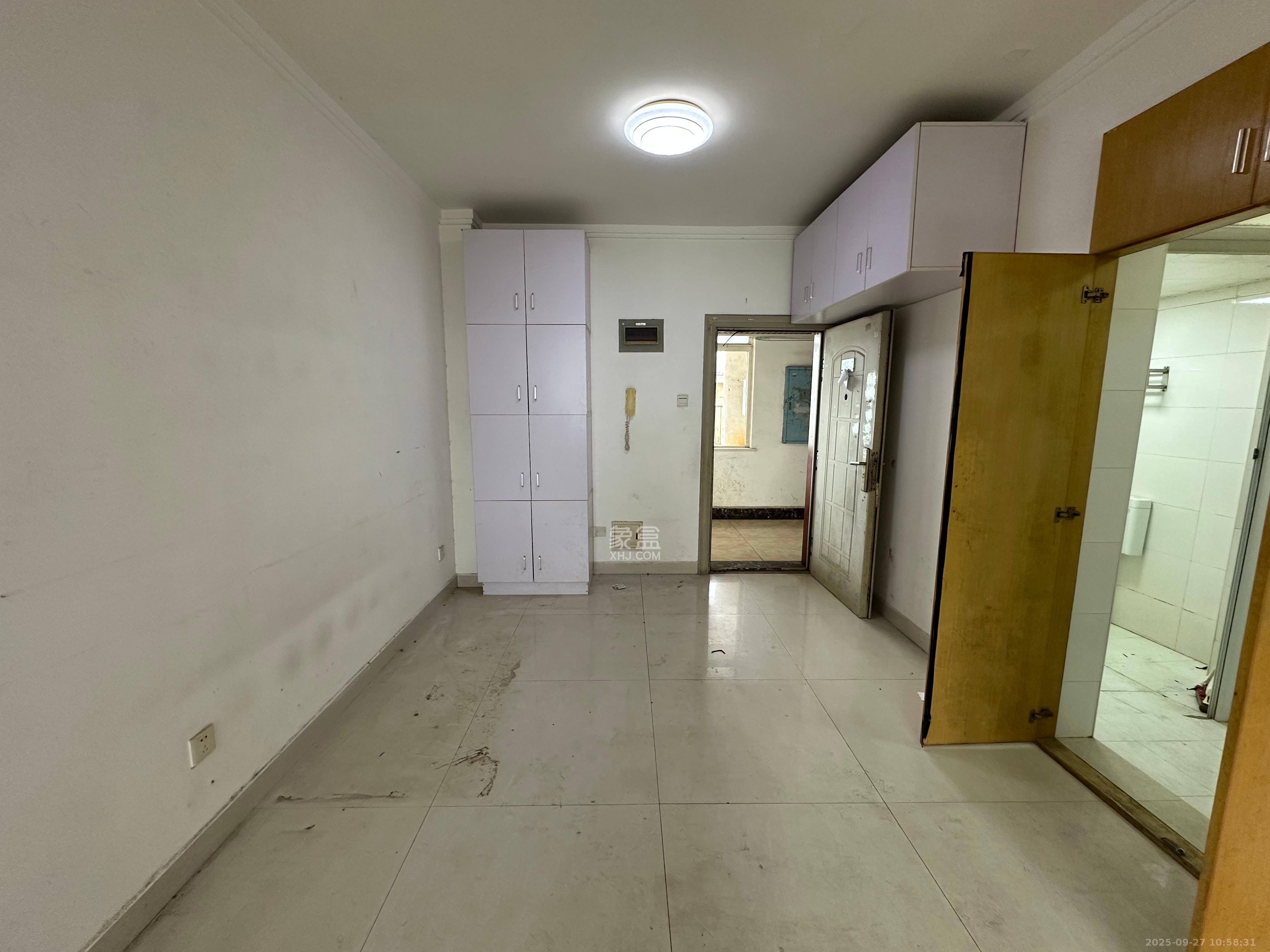 金碧文华 1室1厅1卫 1200.0元/月 金碧文华 1室1厅1卫 1200.0元/月室内图