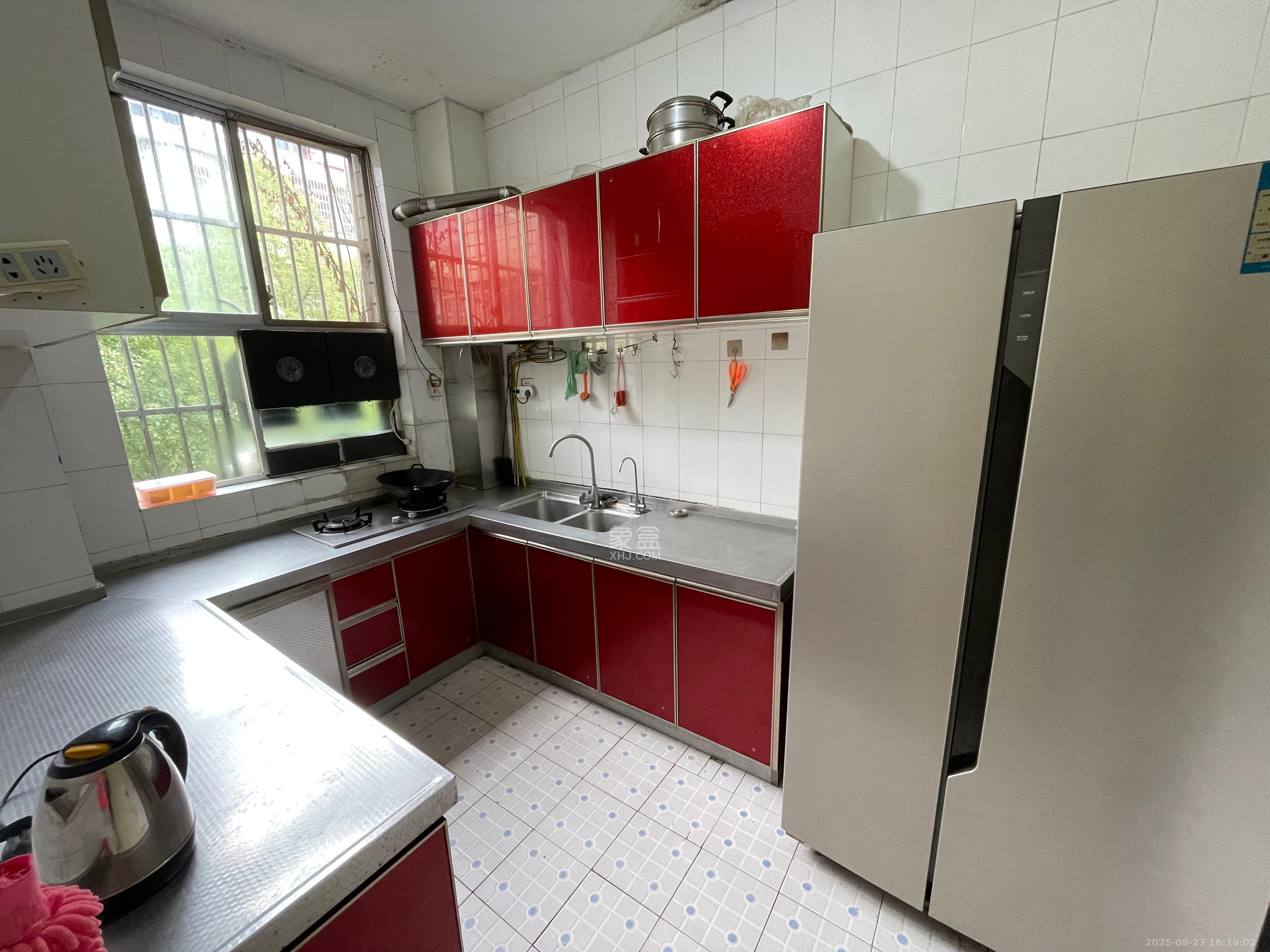 金峰小区北院(七里营社区) 3室2厅1卫 1800.0元/月 金峰小区北院(七里营社区) 3室2厅1卫 1800.0元/月室内图