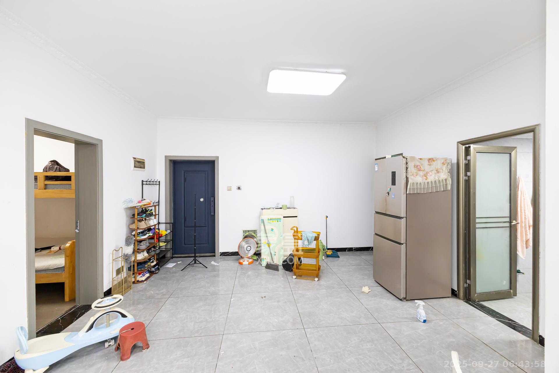 浩龙音乐界  3室2厅2卫    52.0万 浩龙音乐界  3室2厅2卫    52.0万客厅