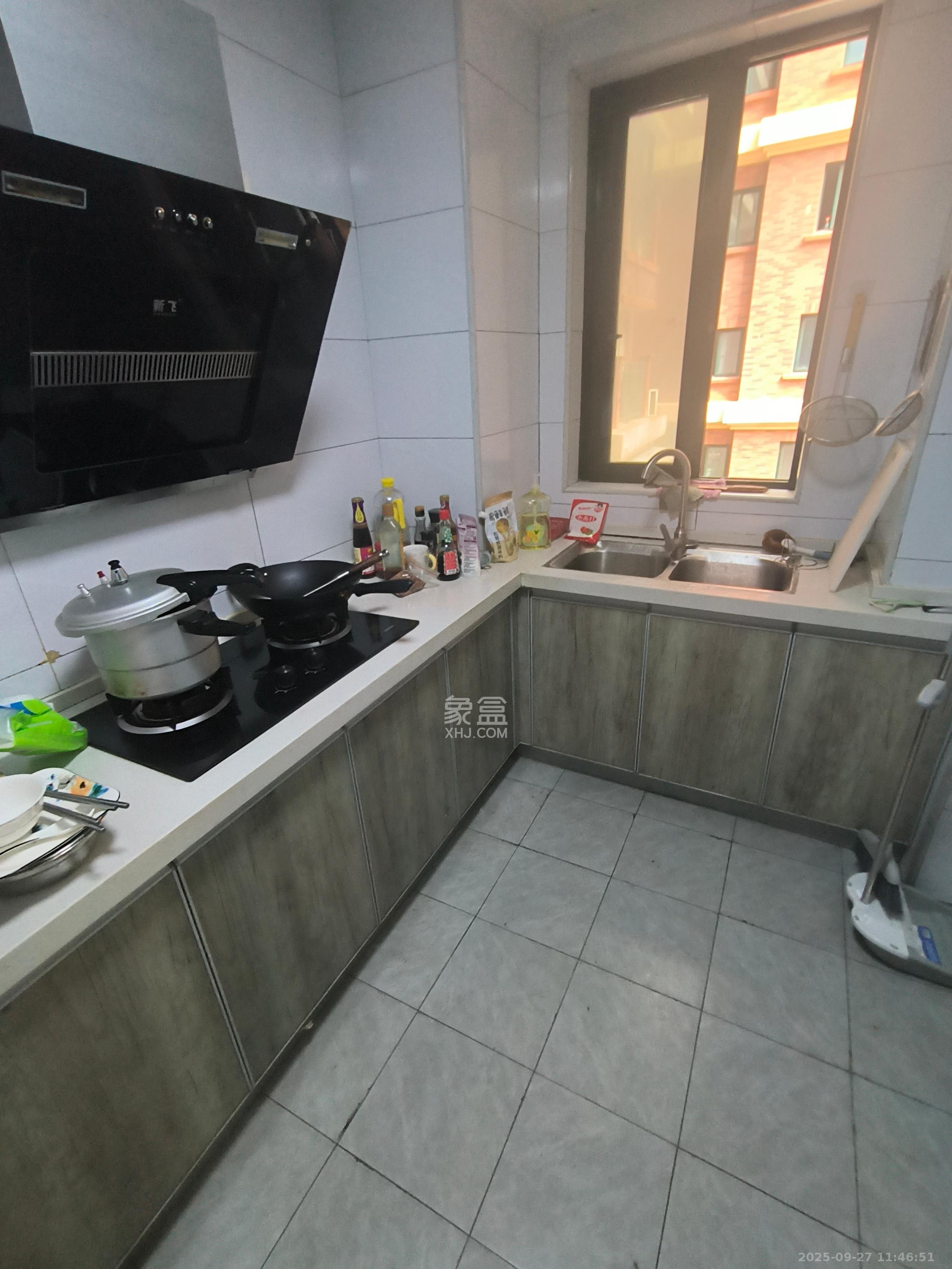 东玺门 1室0厅0卫 2400.0元/月 东玺门 1室0厅0卫 2400.0元/月室内图