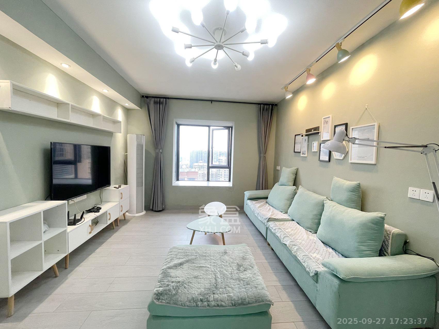 吉泰园安置小区 2室2厅1卫 2800.0元/月 吉泰园安置小区 2室2厅1卫 2800.0元/月室内图