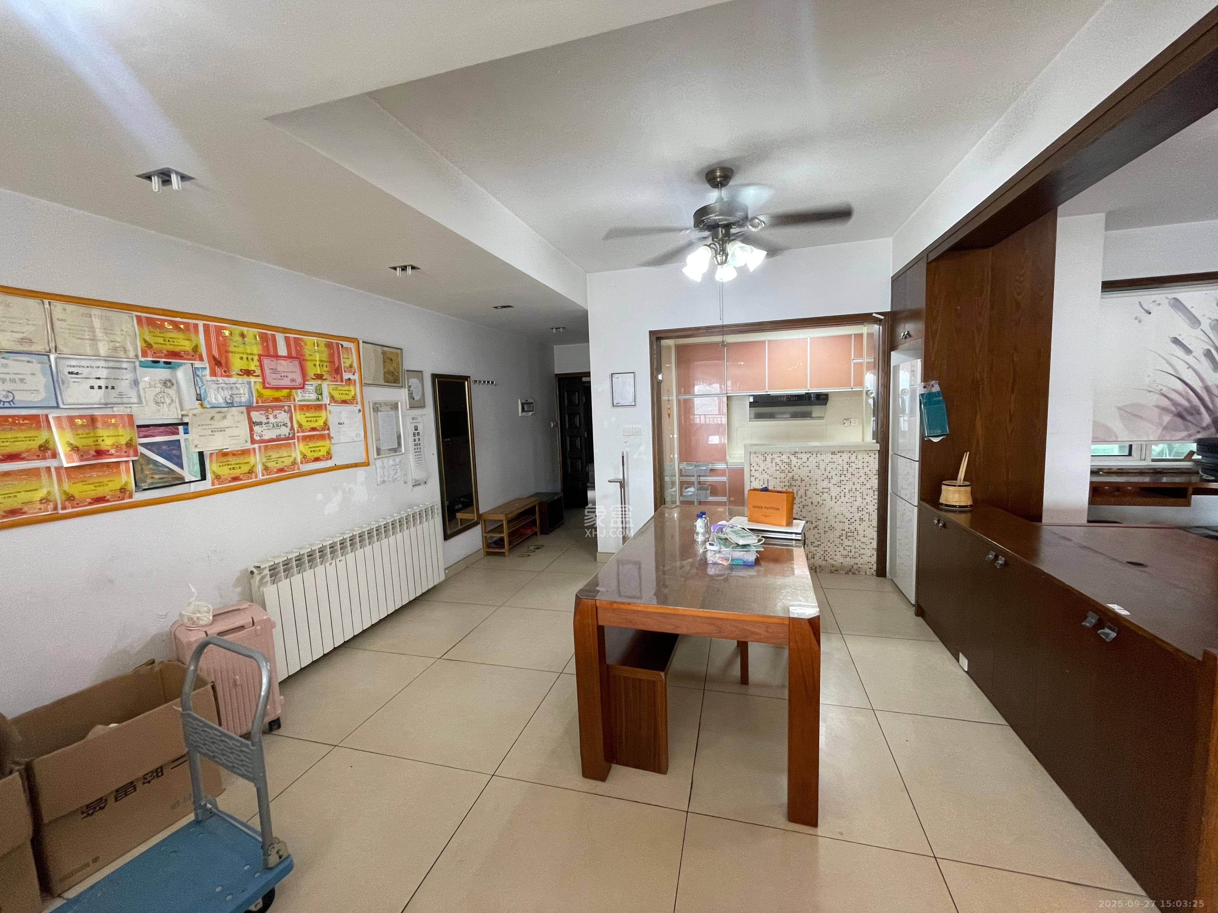 岳麓壹号 3室2厅2卫 4000.0元/月 岳麓壹号 3室2厅2卫 4000.0元/月室内图