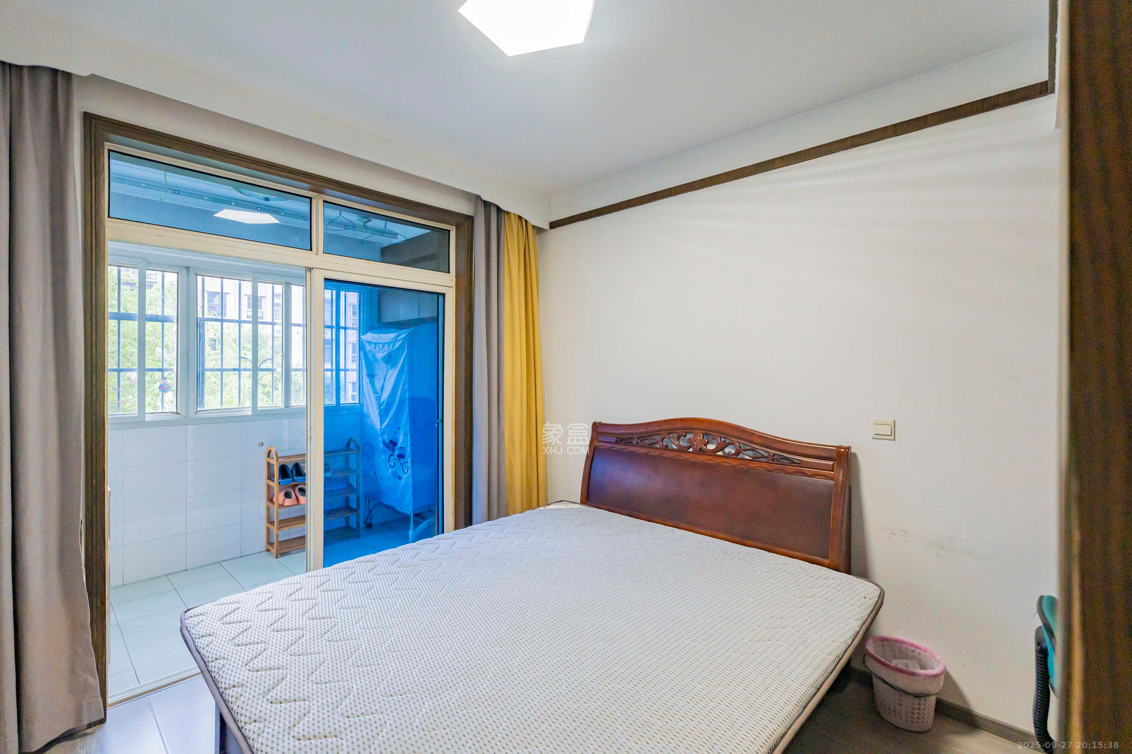 四方小区 2室2厅1卫 50.0万 四方小区 2室2厅1卫 50.0万卧室