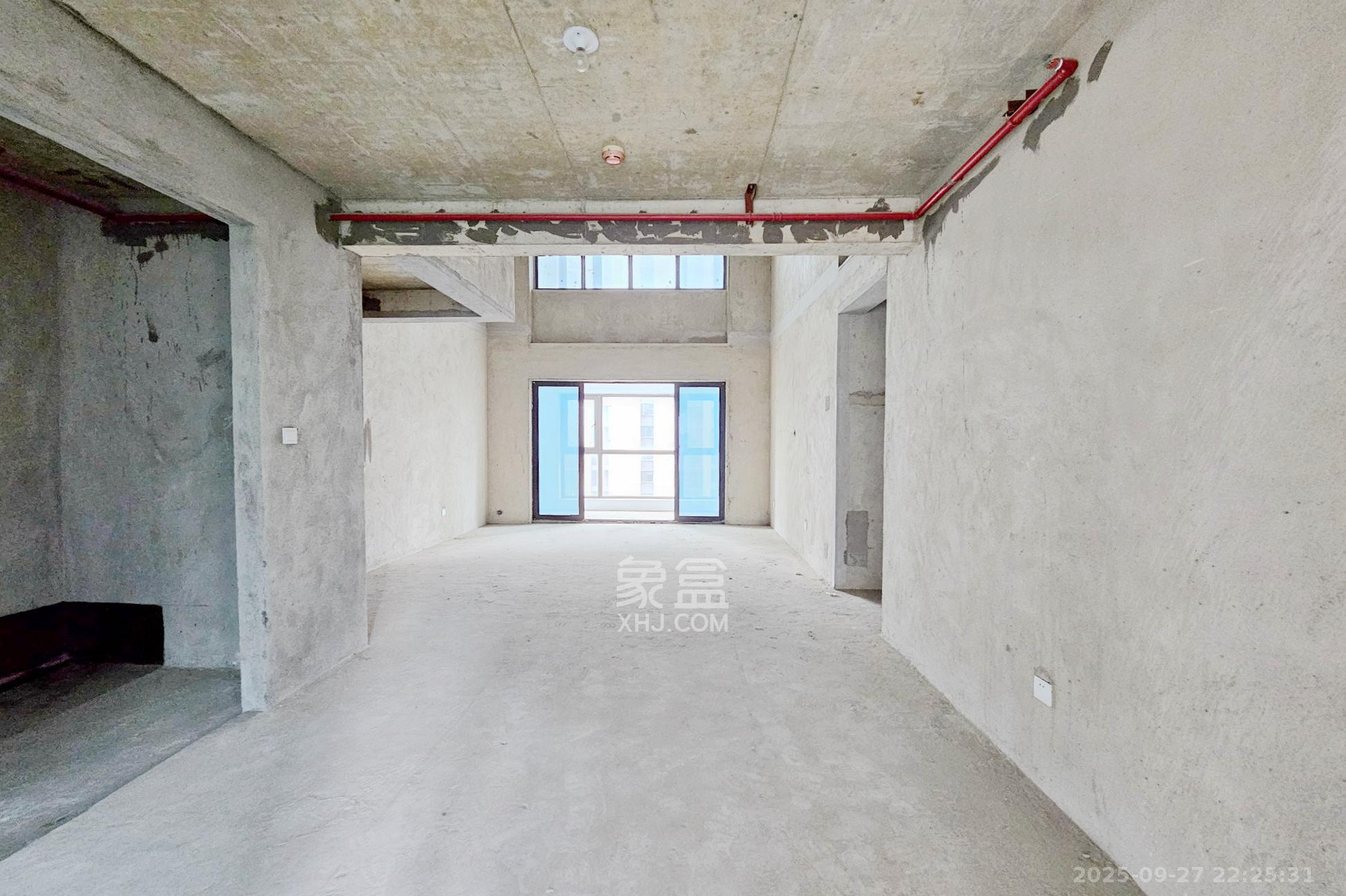 明昇壹城(明昇时代广场)二期 4室2厅2卫 300.0万 明昇壹城(明昇时代广场)二期 4室2厅2卫 300.0万客厅