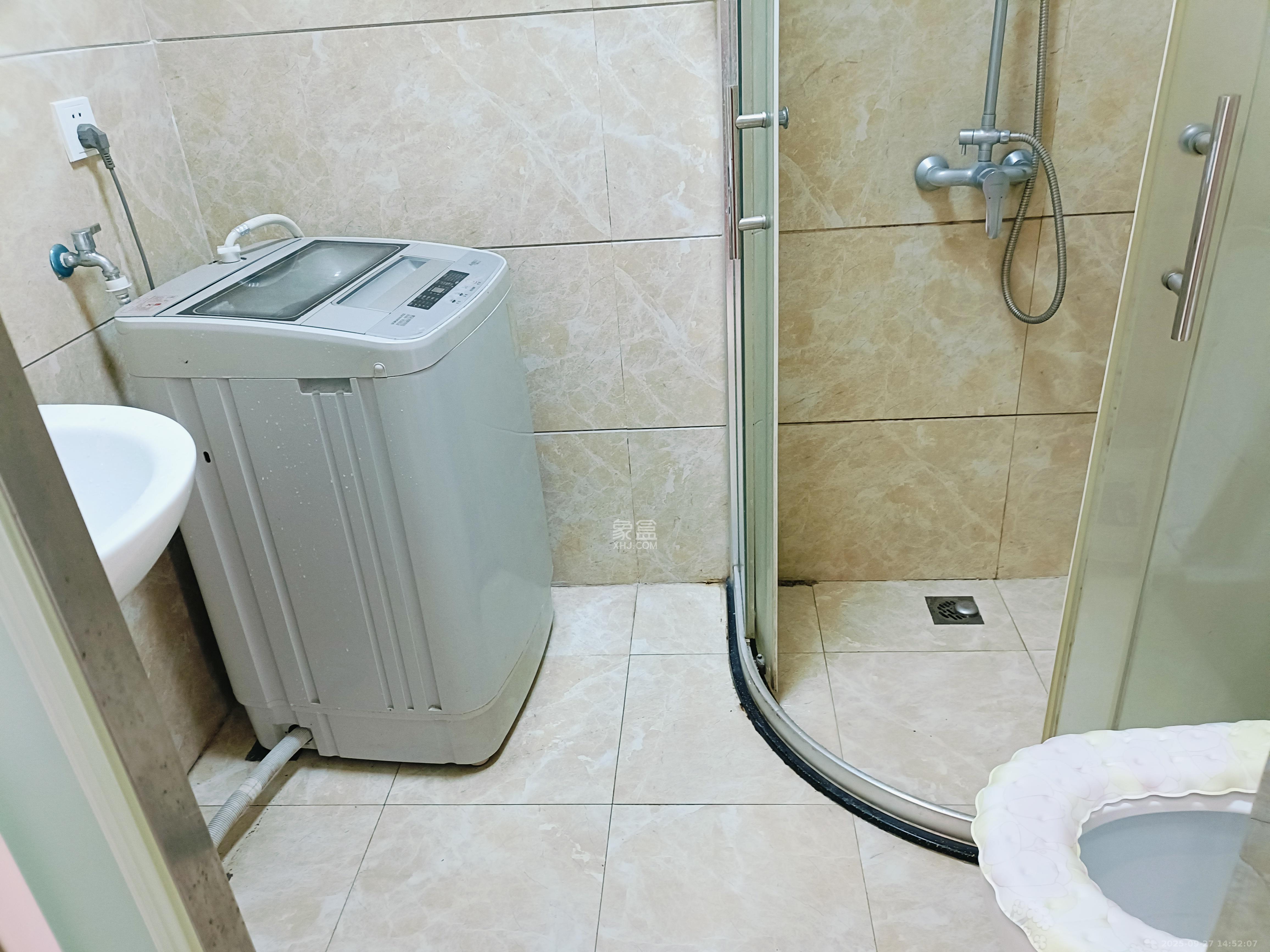 佐佑大厦  1室1厅1卫   800.00元/月室内图