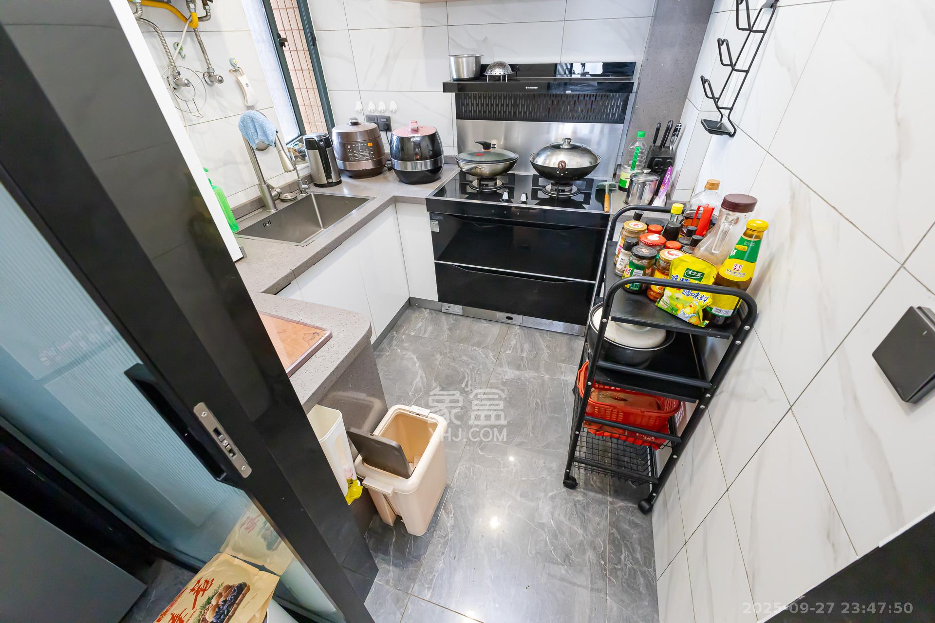 金湘苑(星澜之悦) 3室2厅1卫 81.0万 金湘苑(星澜之悦) 3室2厅1卫 81.0万厨房