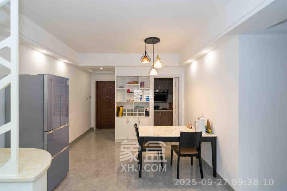 新城国际花都 3室2厅2卫 2000.0元/月 新城国际花都 3室2厅2卫 2000.0元/月室内图