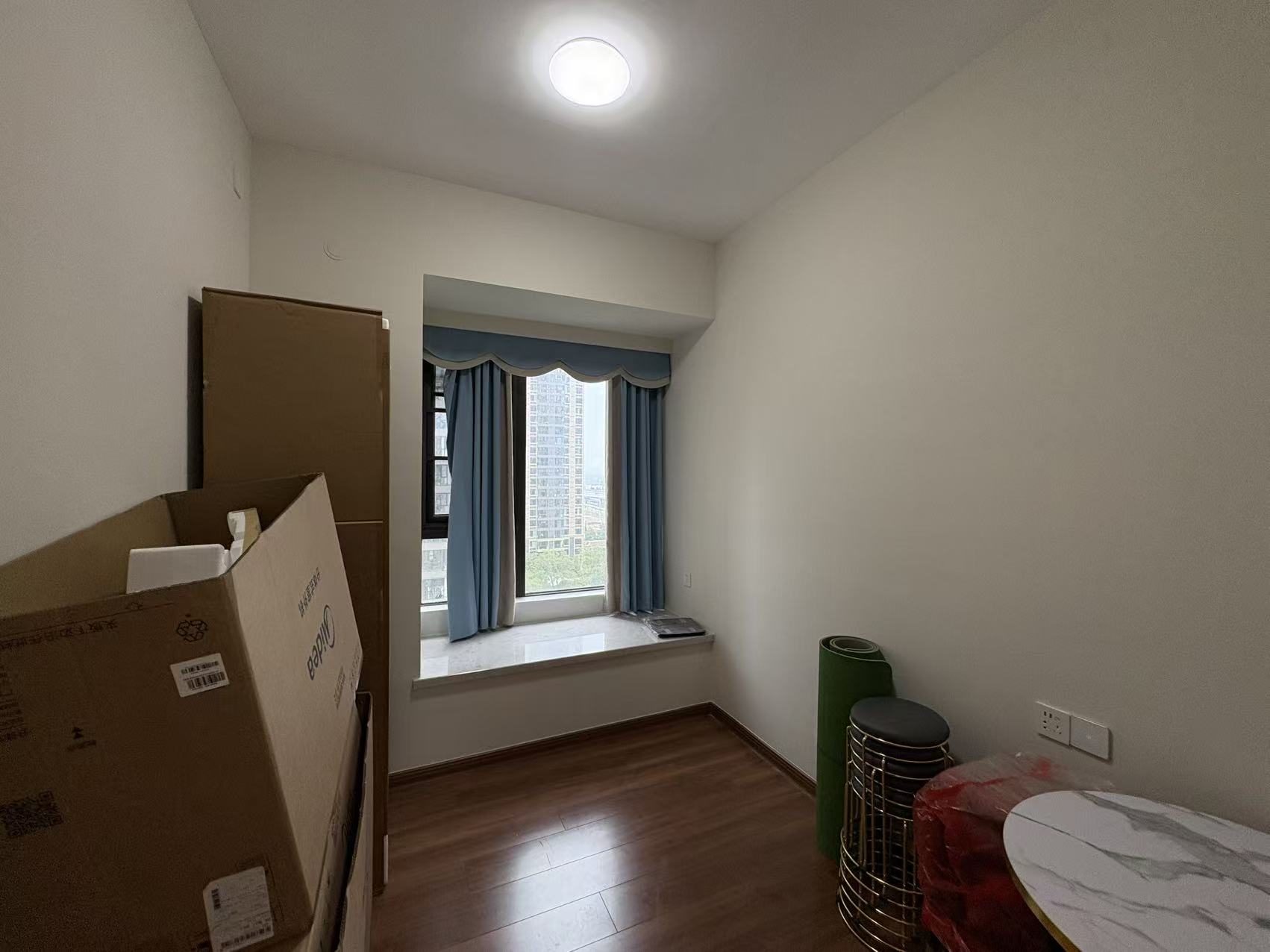 蓝溪谷 4室2厅2卫 85.0万 蓝溪谷 4室2厅2卫 85.0万室内图