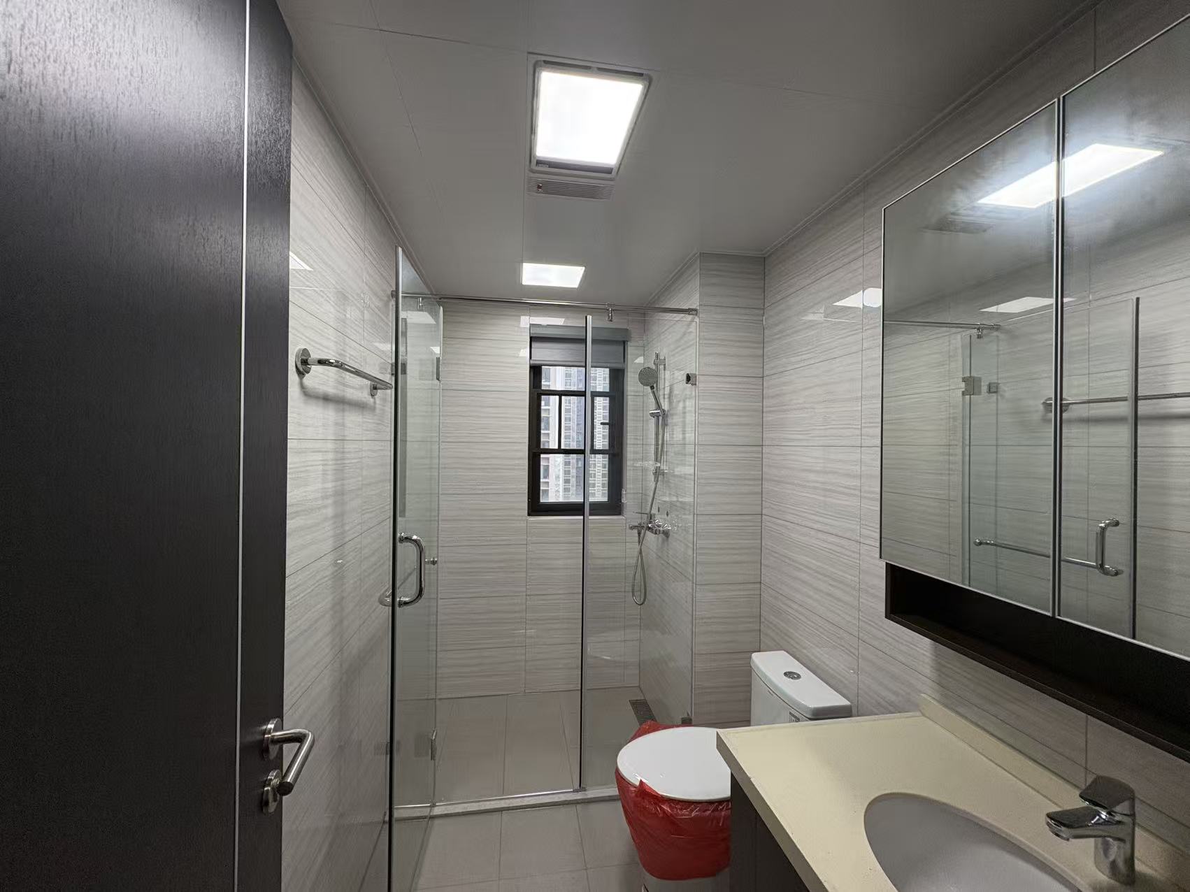 蓝溪谷 4室2厅2卫 85.0万 蓝溪谷 4室2厅2卫 85.0万室内图