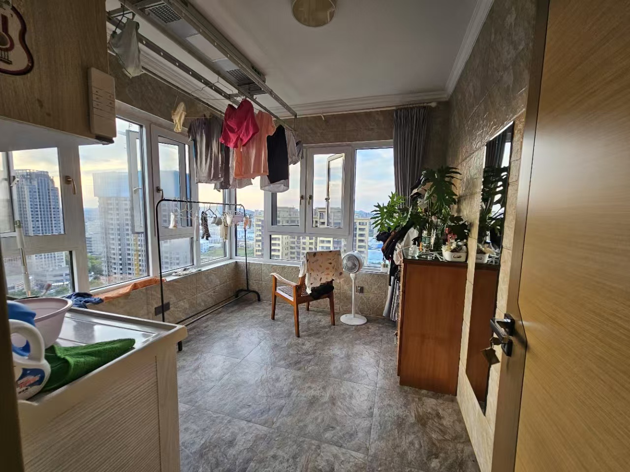 中房天玺湾  4室2厅2卫    85.0万 中房天玺湾  4室2厅2卫    85.0万室内图