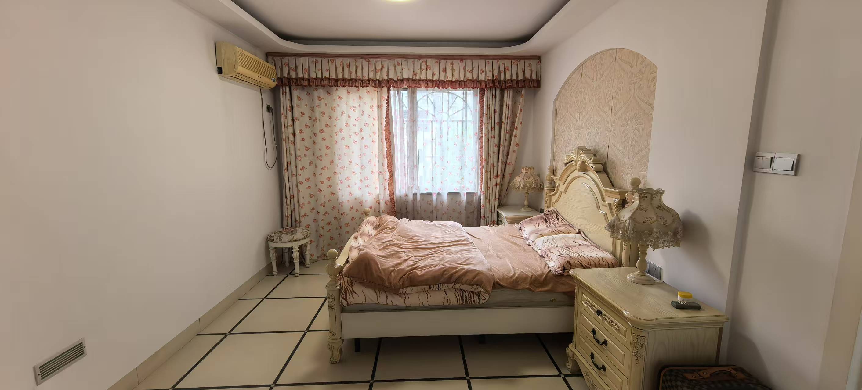 庭院小区 6室2厅1卫 198.0万 庭院小区 6室2厅1卫 198.0万室内图