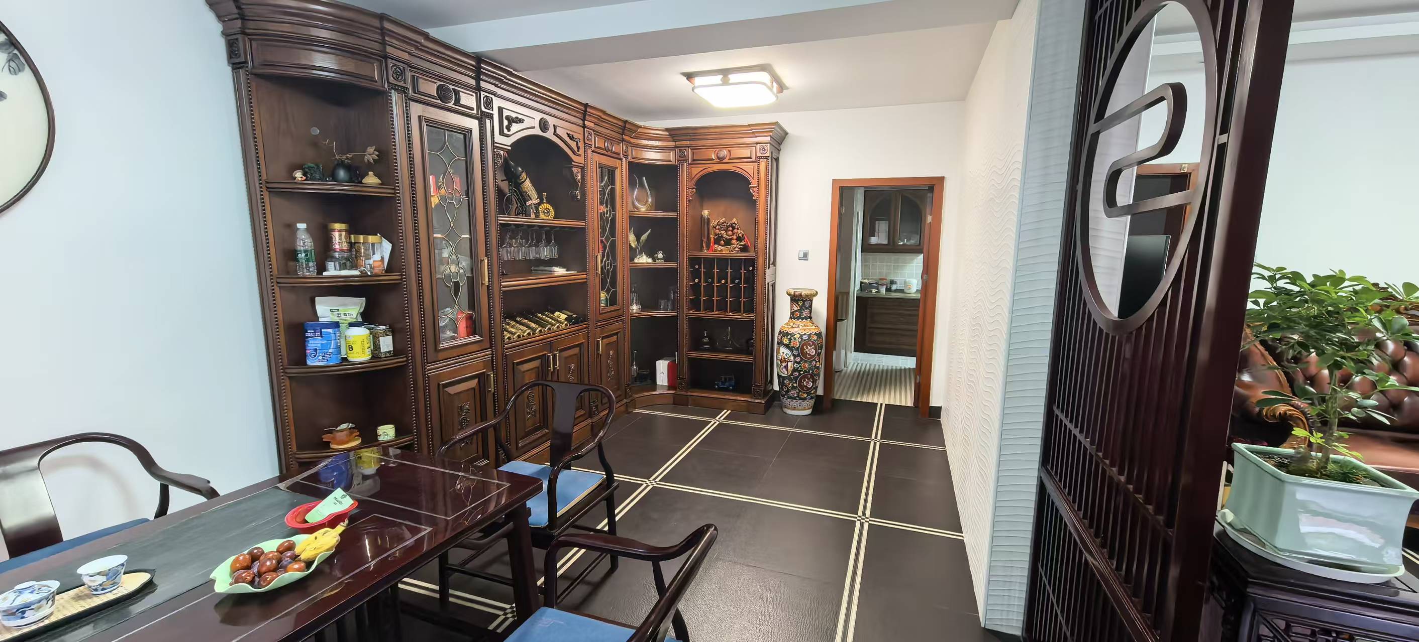 庭院小区  6室2厅1卫    198.0万室内图