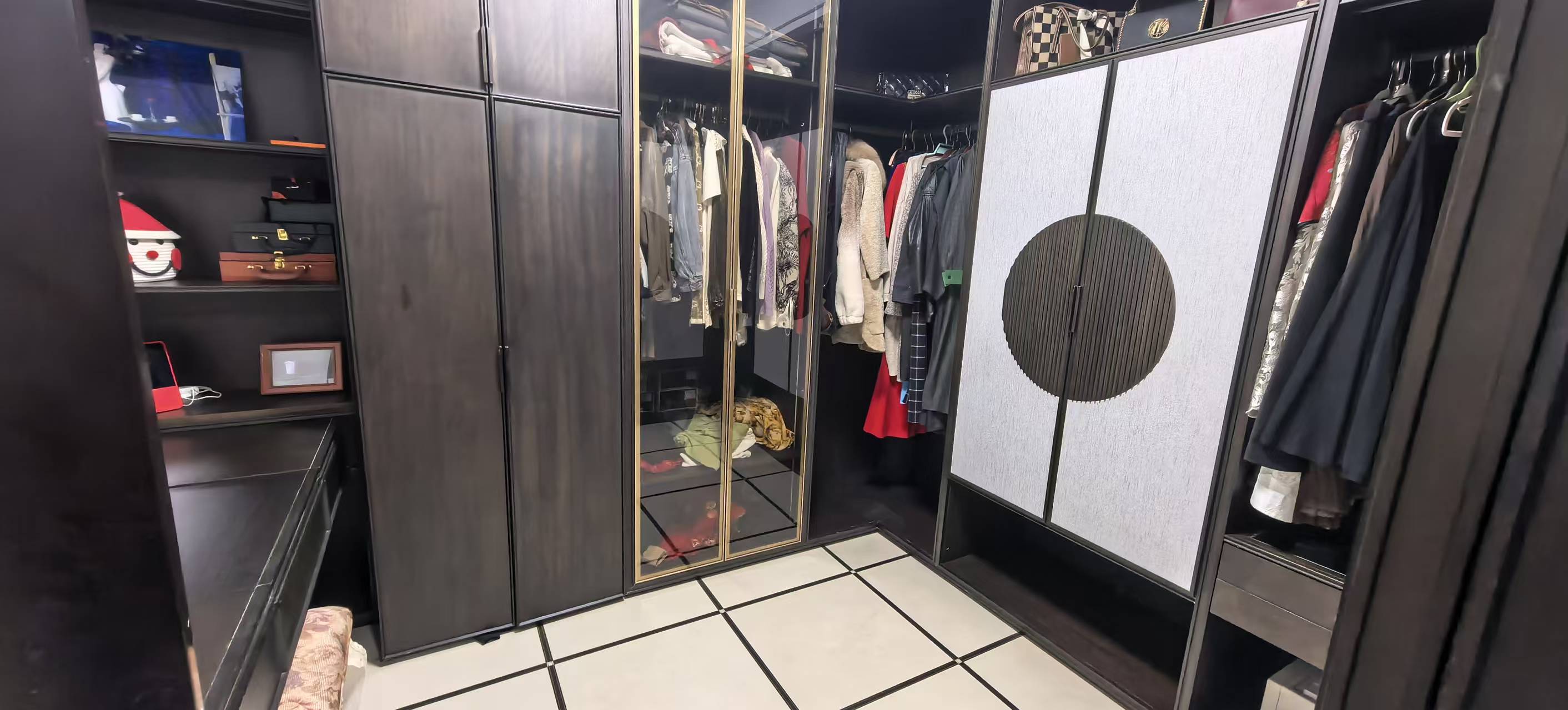 庭院小区  6室2厅1卫    198.0万室内图