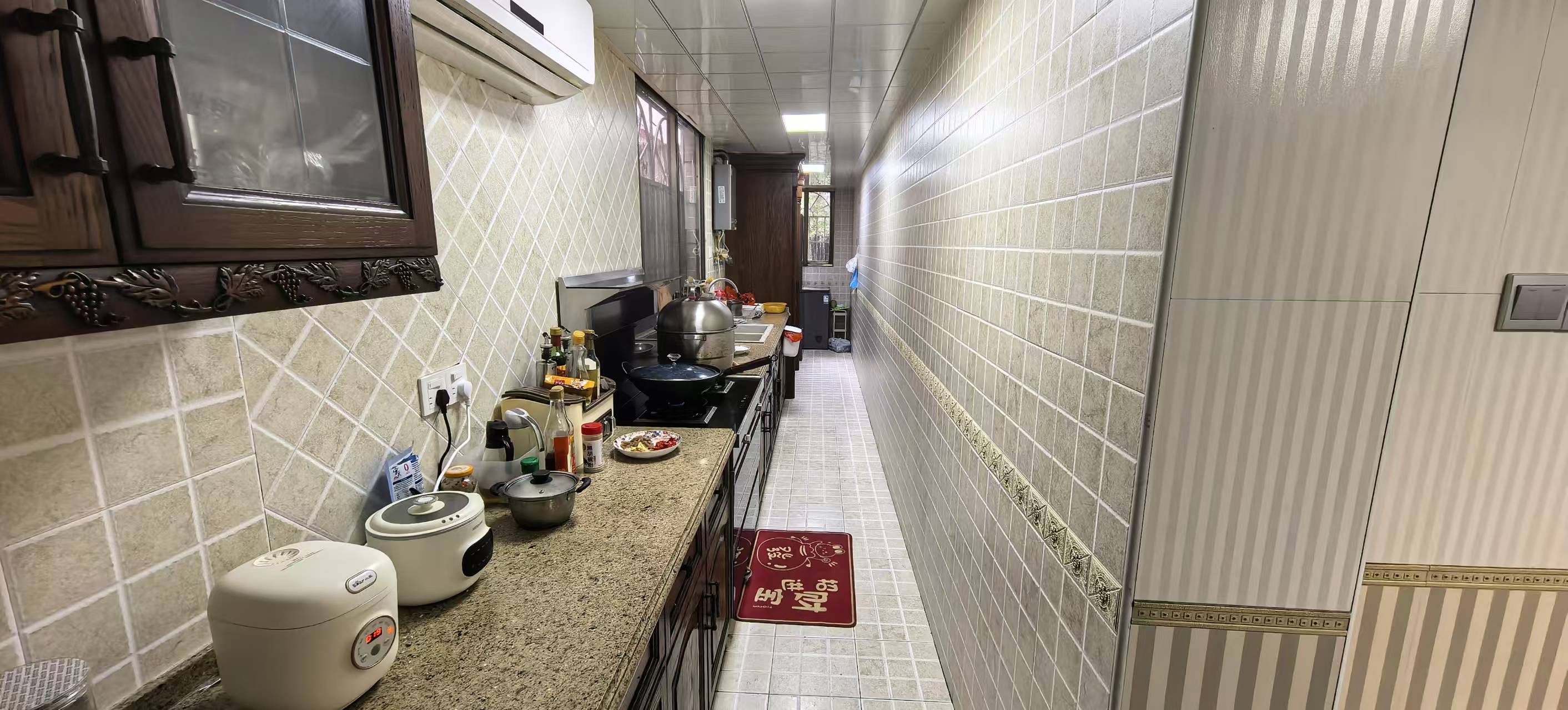 庭院小区  6室2厅1卫    198.0万室内图